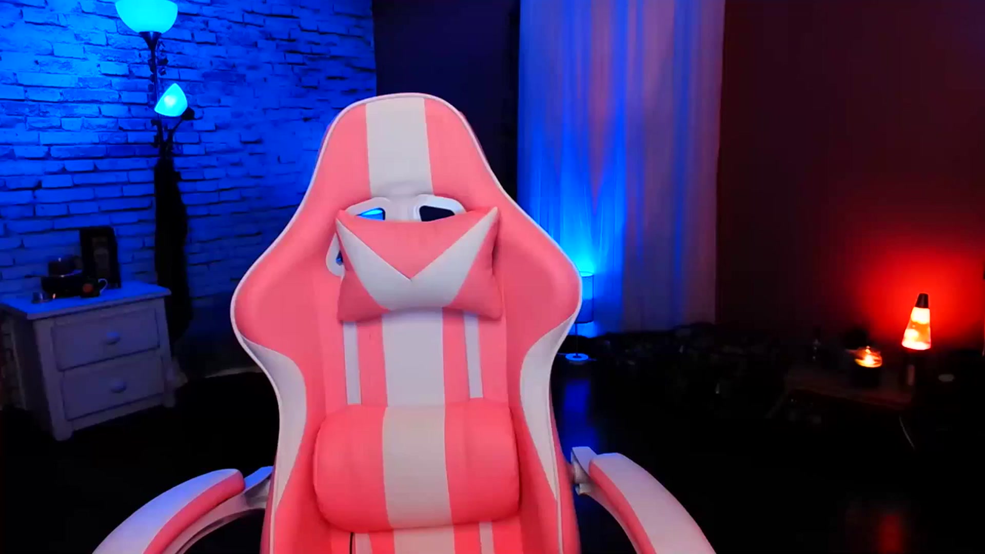 Gallery image thumbnail from CashmereFoxxx's myfreecams stream on, 09/01/2023, 18:58 image 1 of 20