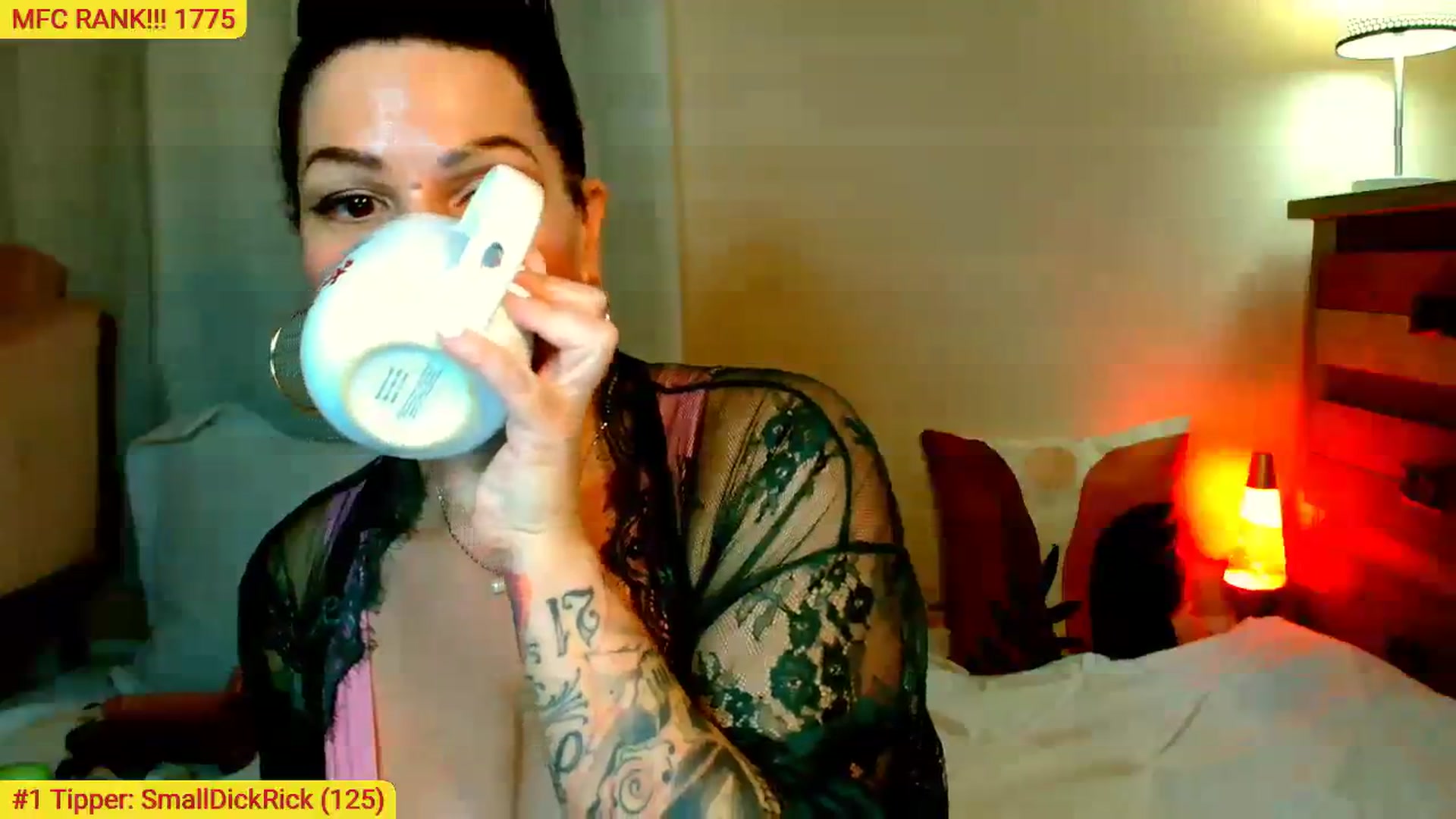 Gallery image thumbnail from CashmereFoxxx's myfreecams stream on, 01/09/2024, 21:07 image 5 of 20