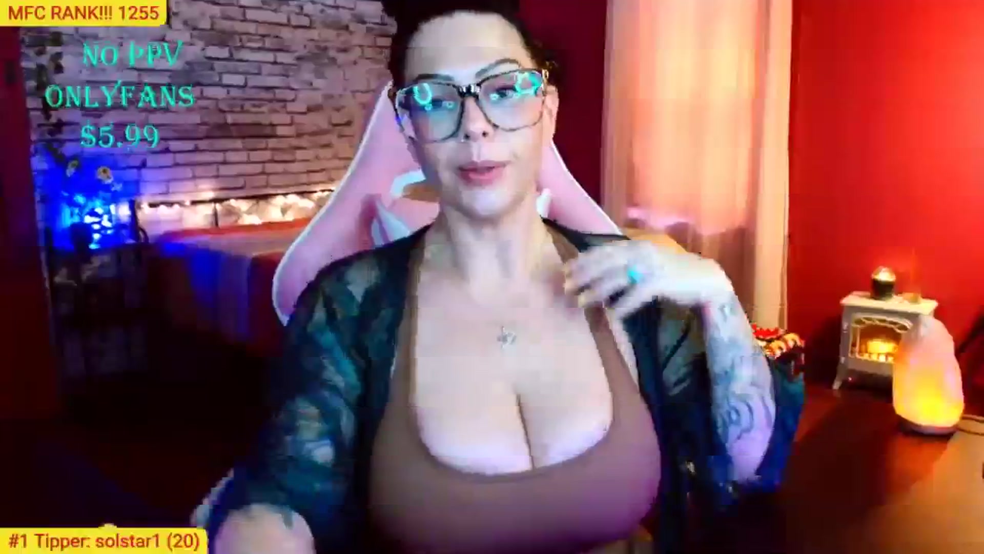 Gallery image thumbnail from CashmereFoxxx's myfreecams stream on, 02/08/2024, 16:57 image 15 of 20