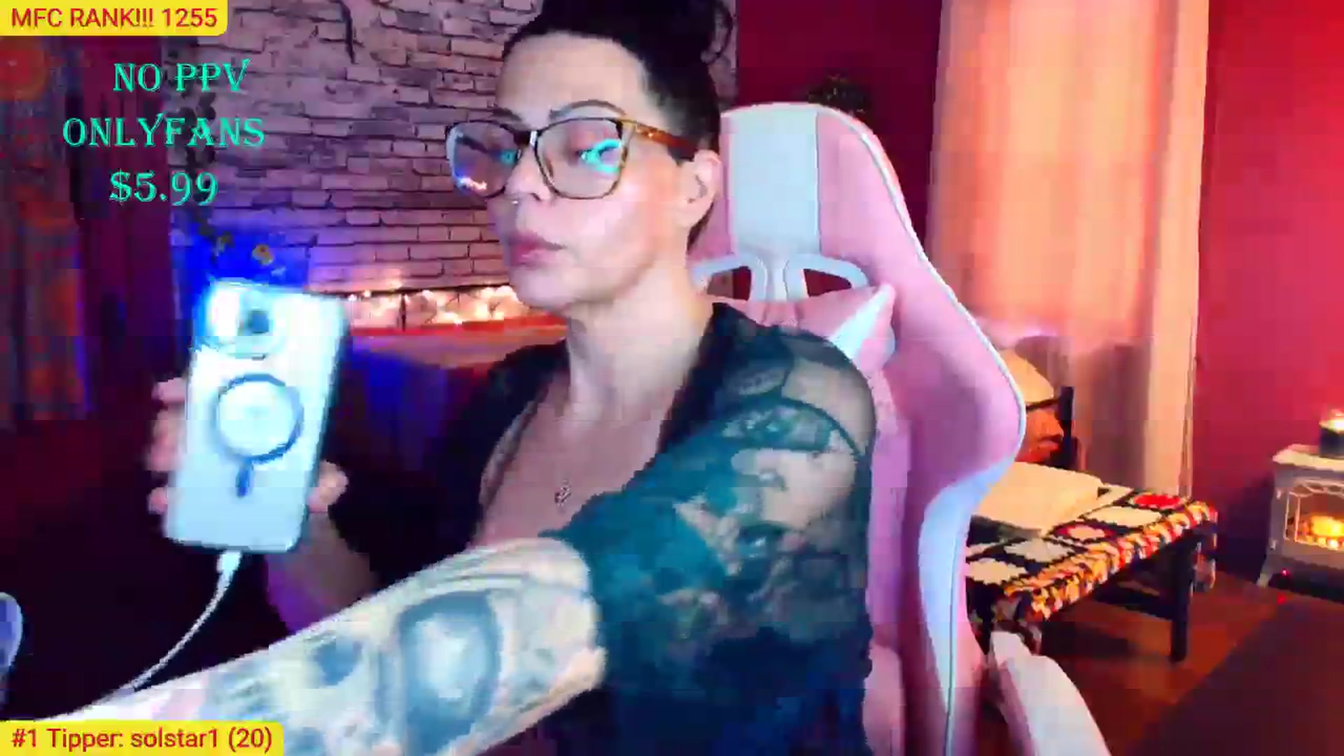 Gallery image thumbnail from CashmereFoxxx's myfreecams stream on, 02/08/2024, 16:57 image 12 of 20