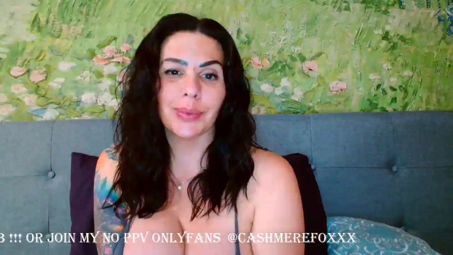 Gallery image thumbnail from CashmereFoxxx's myfreecams stream on, 04/19/2024, 15:18 image 5 of 20