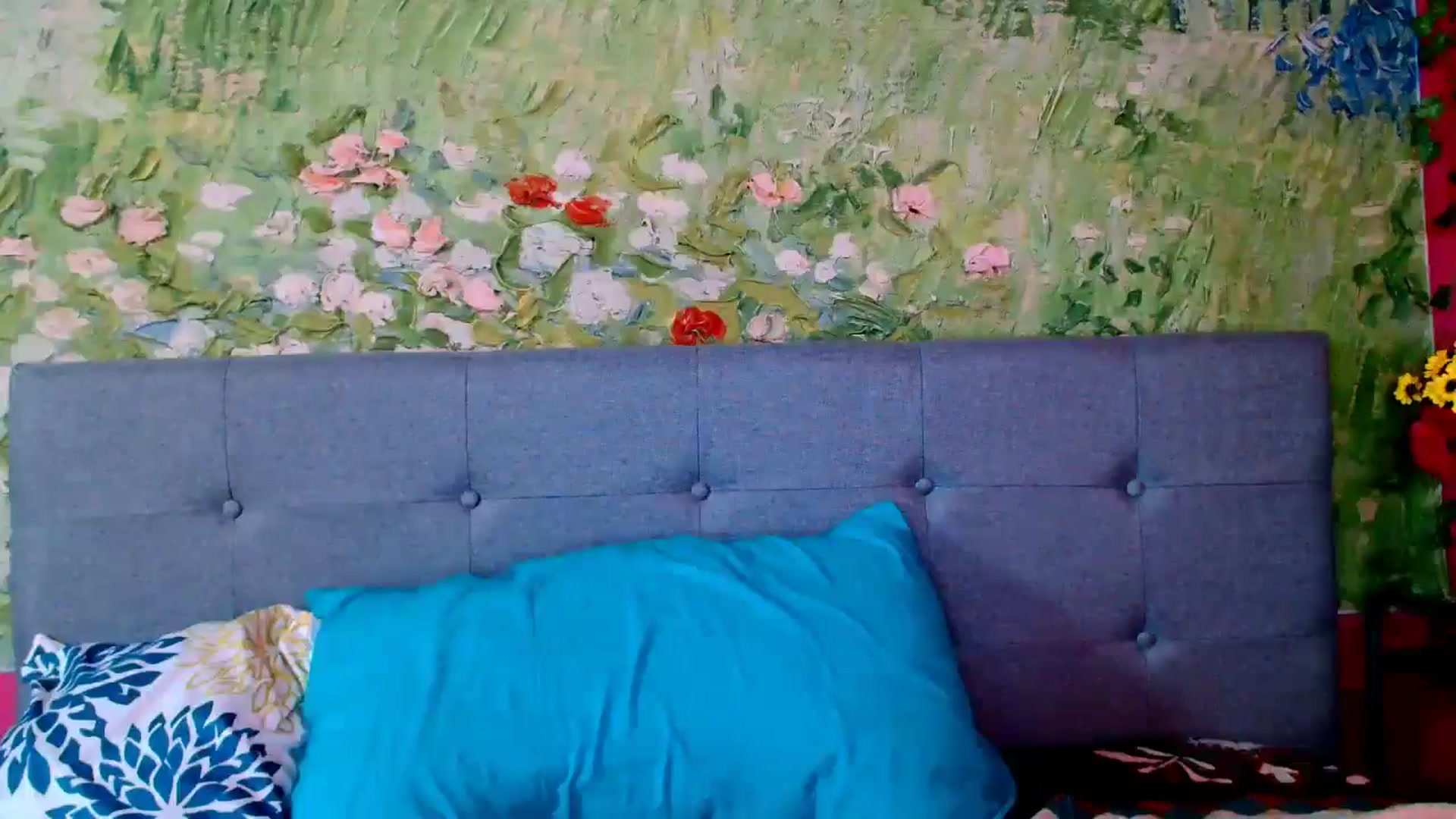 Gallery image thumbnail from CashmereFoxxx's myfreecams stream on, 04/30/2024, 21:29 image 15 of 20