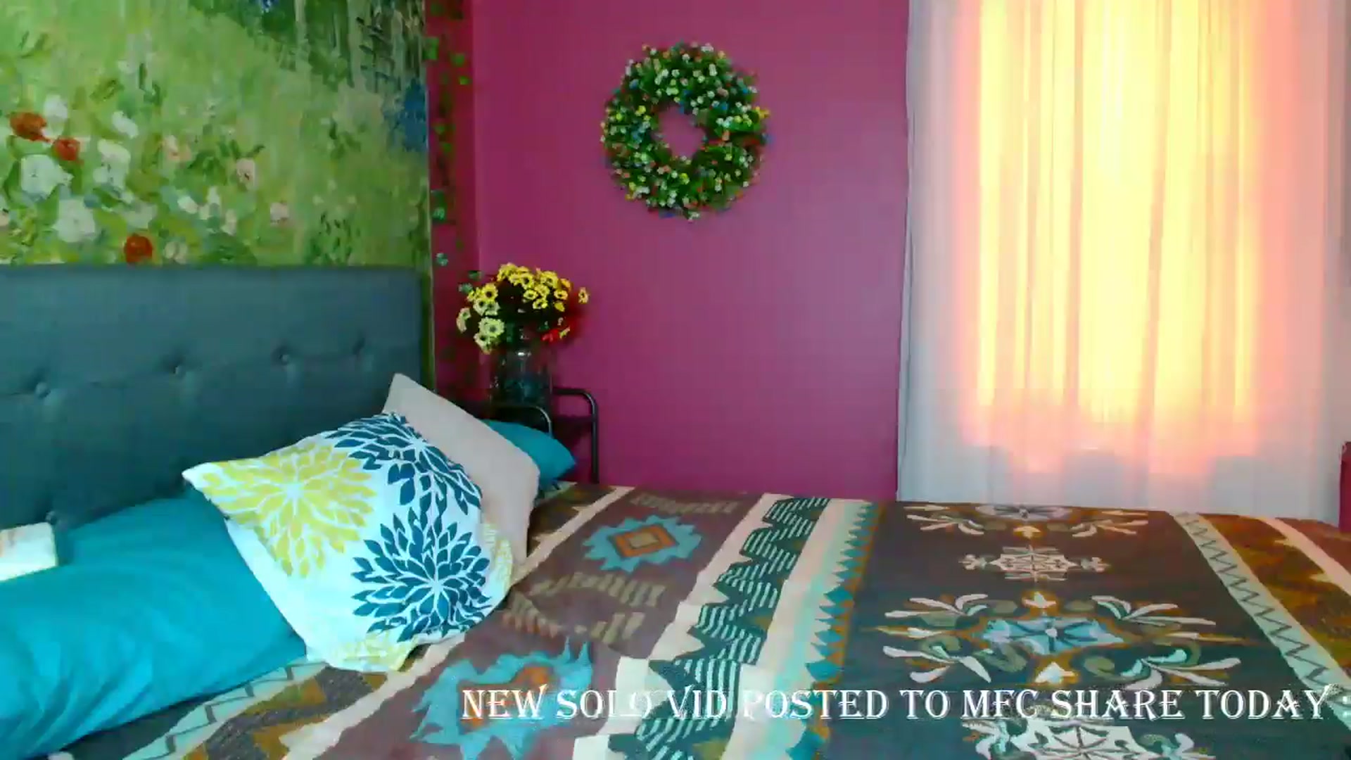 Gallery image thumbnail from CashmereFoxxx's myfreecams stream on, 05/15/2024, 21:53 image 16 of 20
