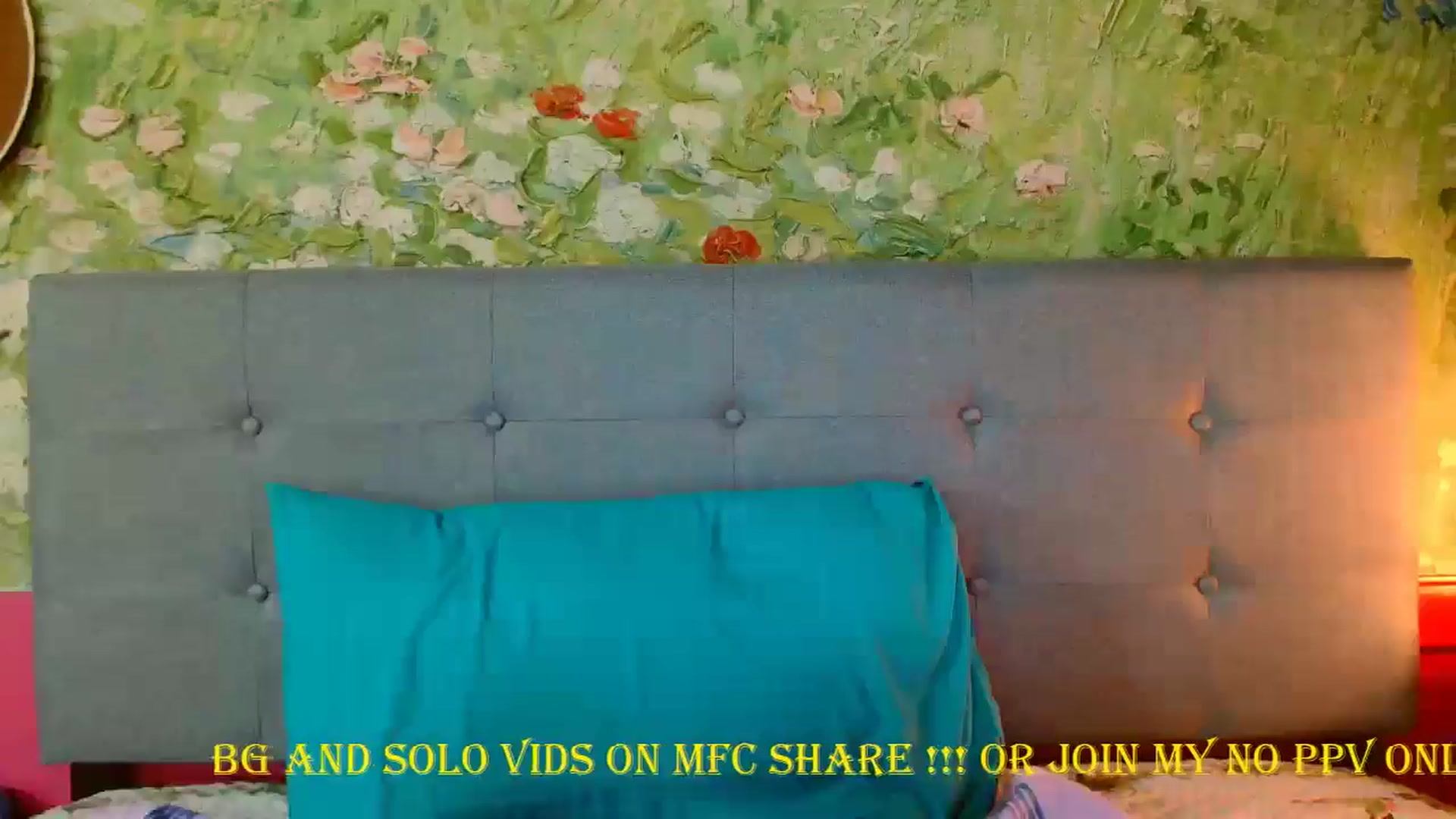 Gallery image thumbnail from CashmereFoxxx's myfreecams stream on, 05/22/2024, 15:00 image 18 of 20