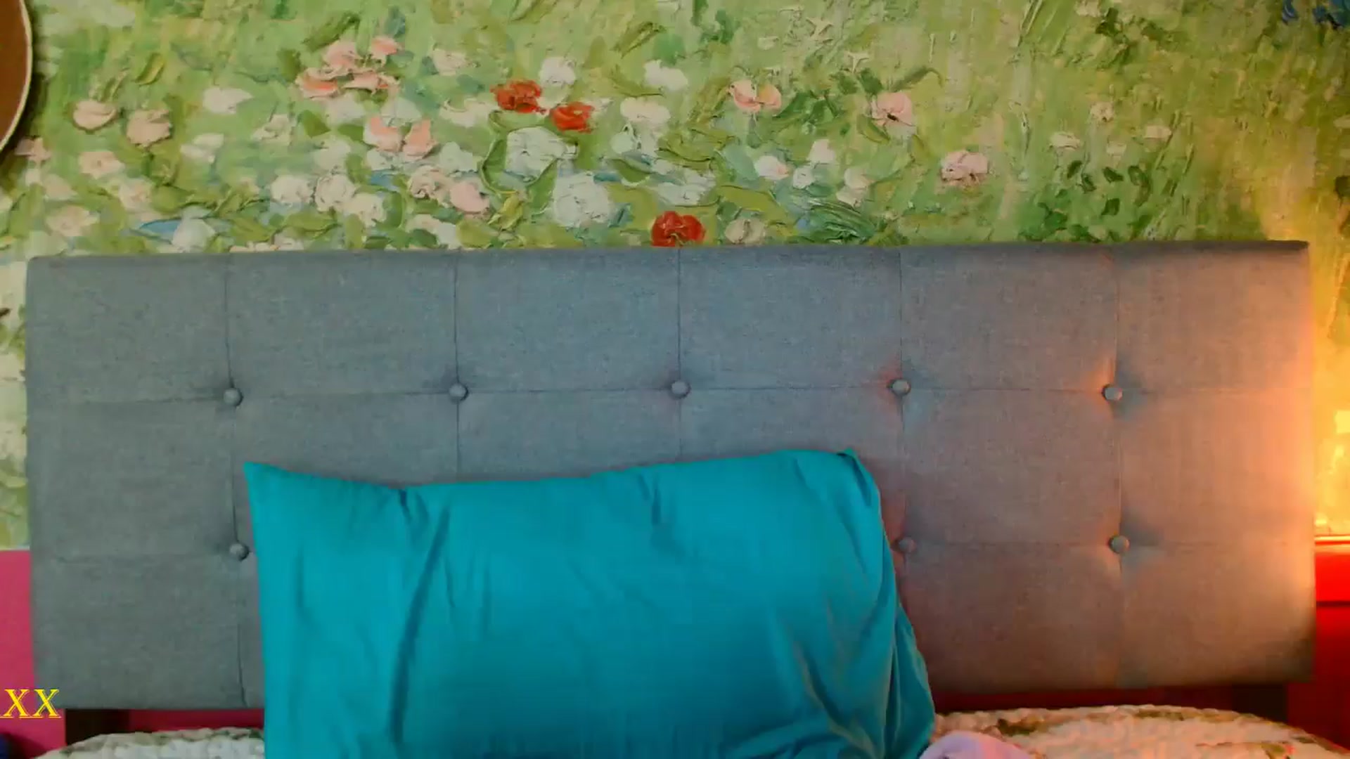 Gallery image thumbnail from CashmereFoxxx's myfreecams stream on, 05/22/2024, 15:00 image 17 of 20