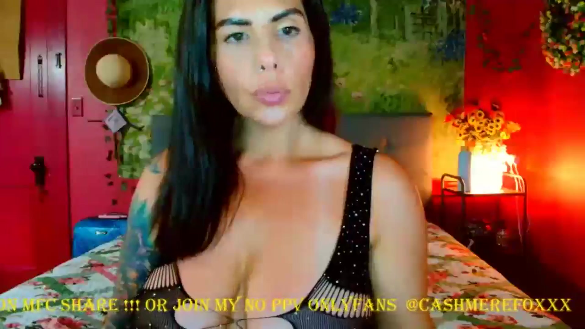 Gallery image thumbnail from CashmereFoxxx's myfreecams stream on, 05/22/2024, 21:52 image 2 of 20