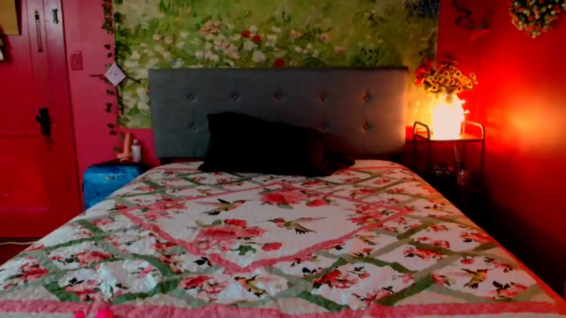Gallery image thumbnail from CashmereFoxxx's myfreecams stream on, 05/23/2024, 16:24 image 16 of 20