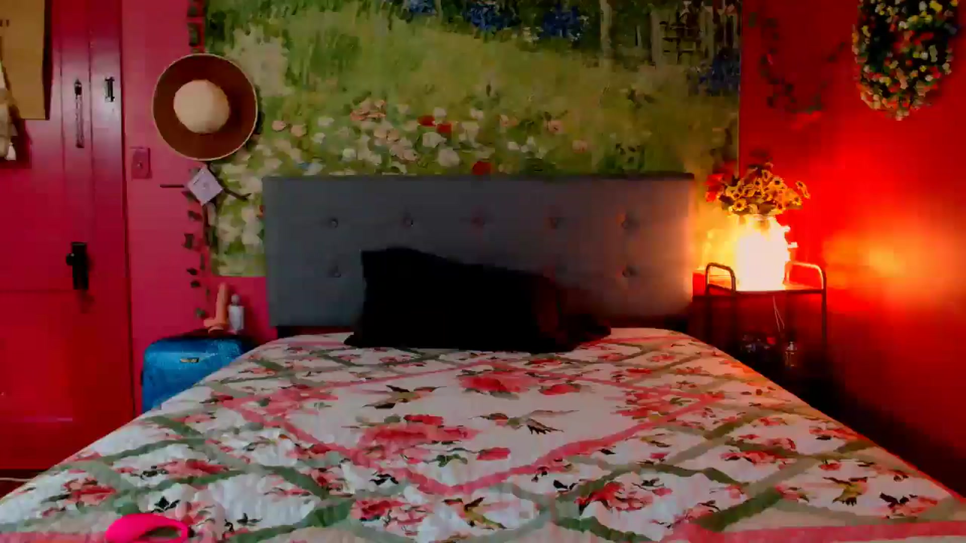Gallery image thumbnail from CashmereFoxxx's myfreecams stream on, 05/23/2024, 16:24 image 3 of 20