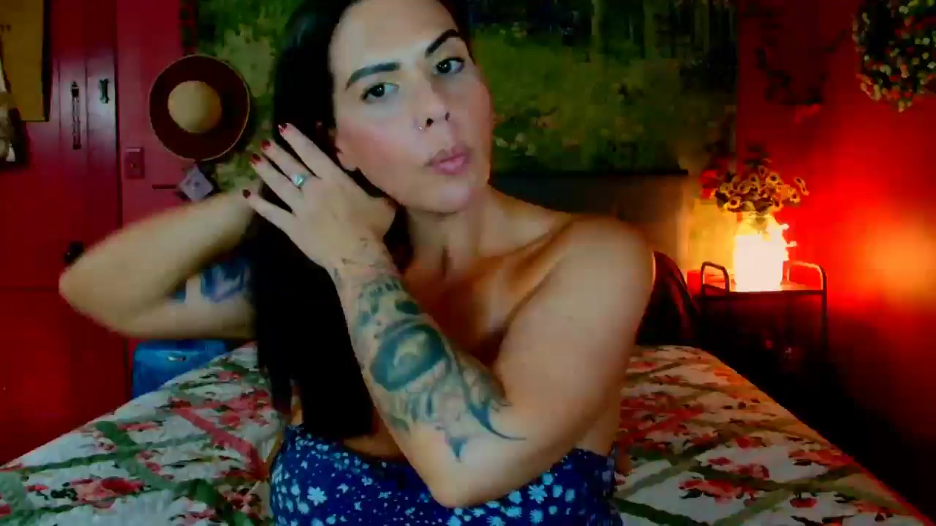 Gallery image thumbnail from CashmereFoxxx's myfreecams stream on, 05/24/2024, 24:24 image 4 of 20