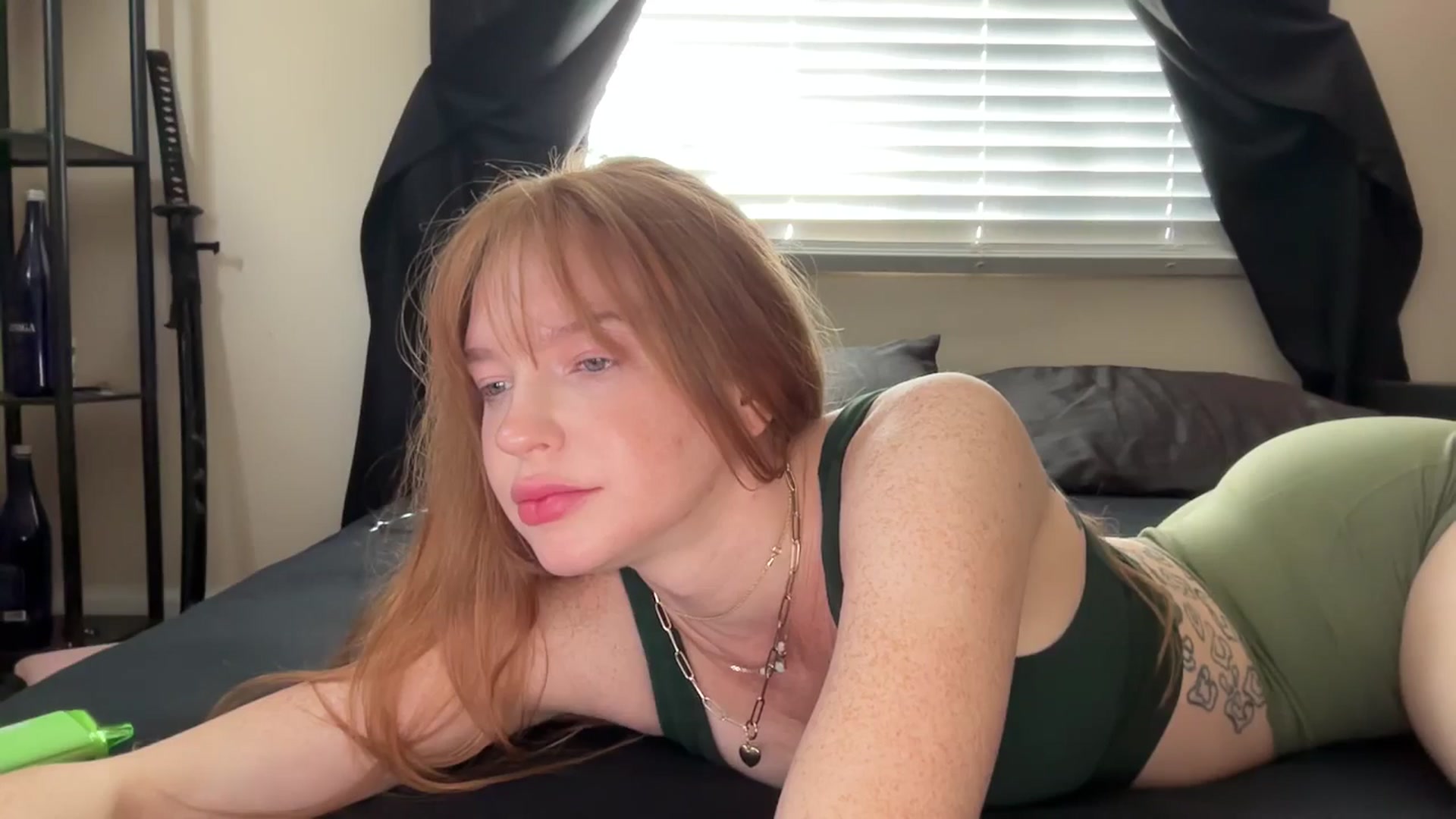 Gallery image thumbnail from Cashmire's myfreecams stream on, 11/06/2024, 18:20 image 17 of 20