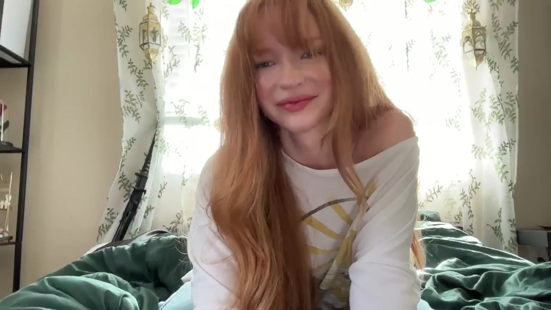 Gallery image thumbnail from Cashmire's myfreecams stream on, 01/01/2025, 18:15 image 5 of 20