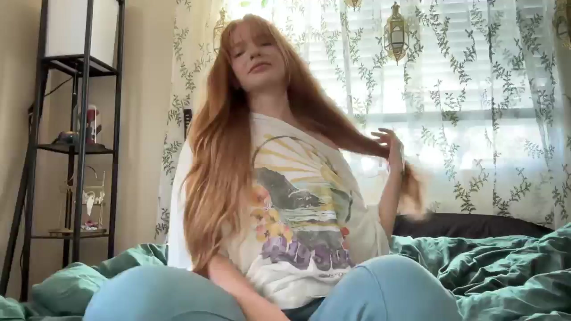 Gallery image thumbnail from Cashmire's myfreecams stream on, 01/01/2025, 21:40 image 1 of 20