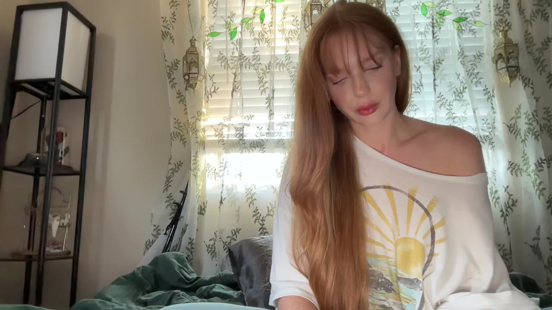 Gallery image thumbnail from Cashmire's myfreecams stream on, 01/01/2025, 22:15 image 16 of 20