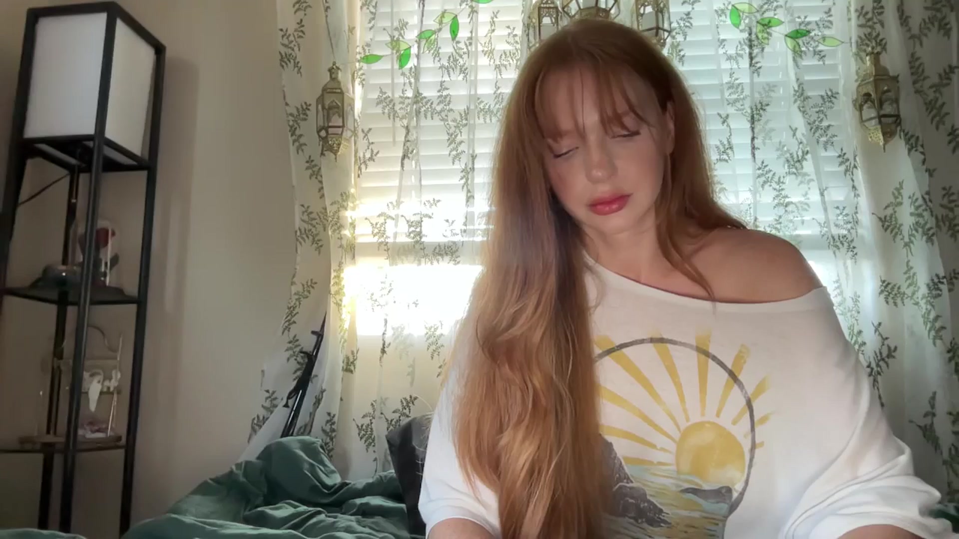 Gallery image thumbnail from Cashmire's myfreecams stream on, 01/01/2025, 22:15 image 10 of 20