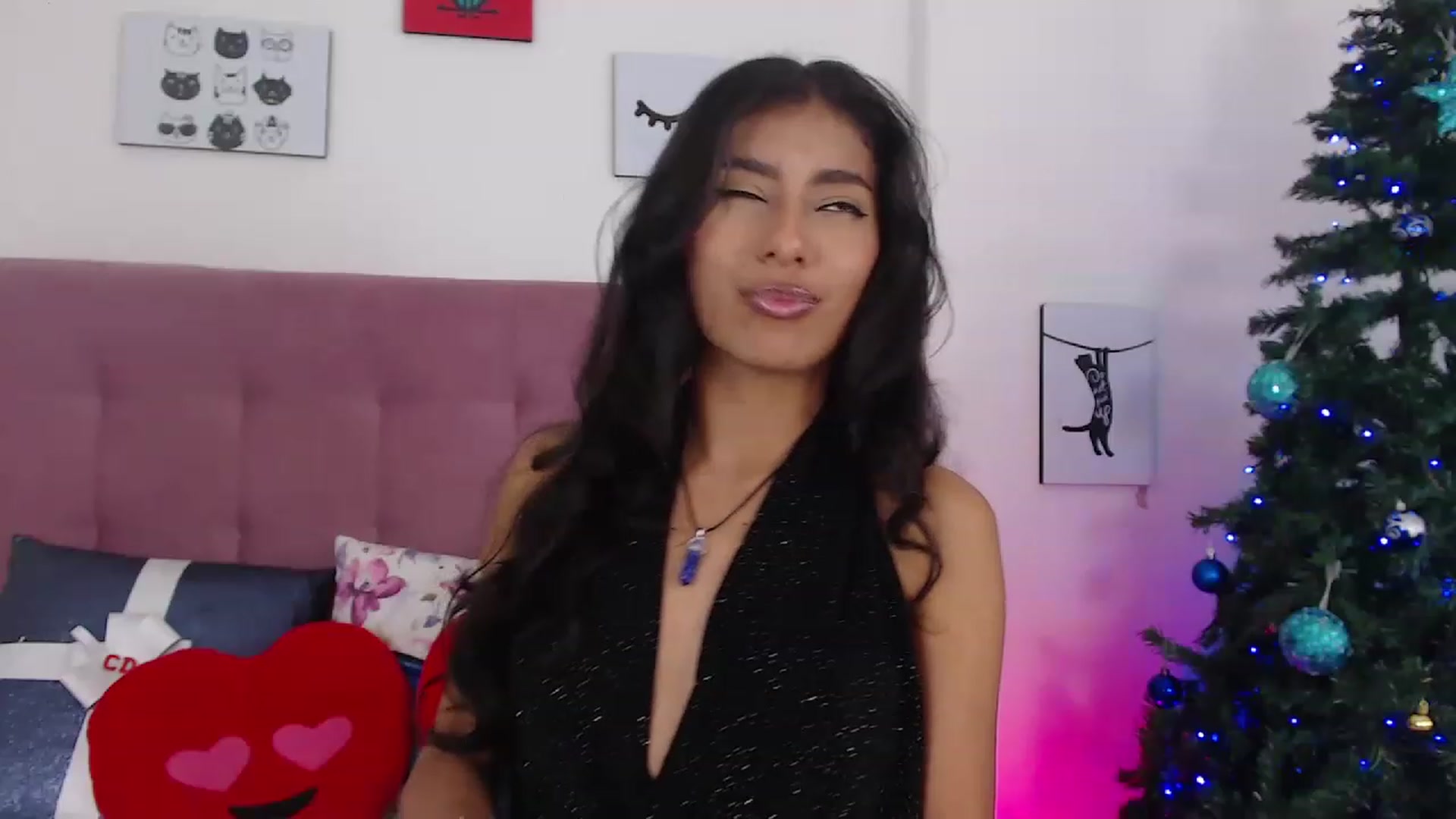 Gallery image thumbnail from Cassey_'s myfreecams stream on, 12/31/2022, 24:56 image 14 of 20