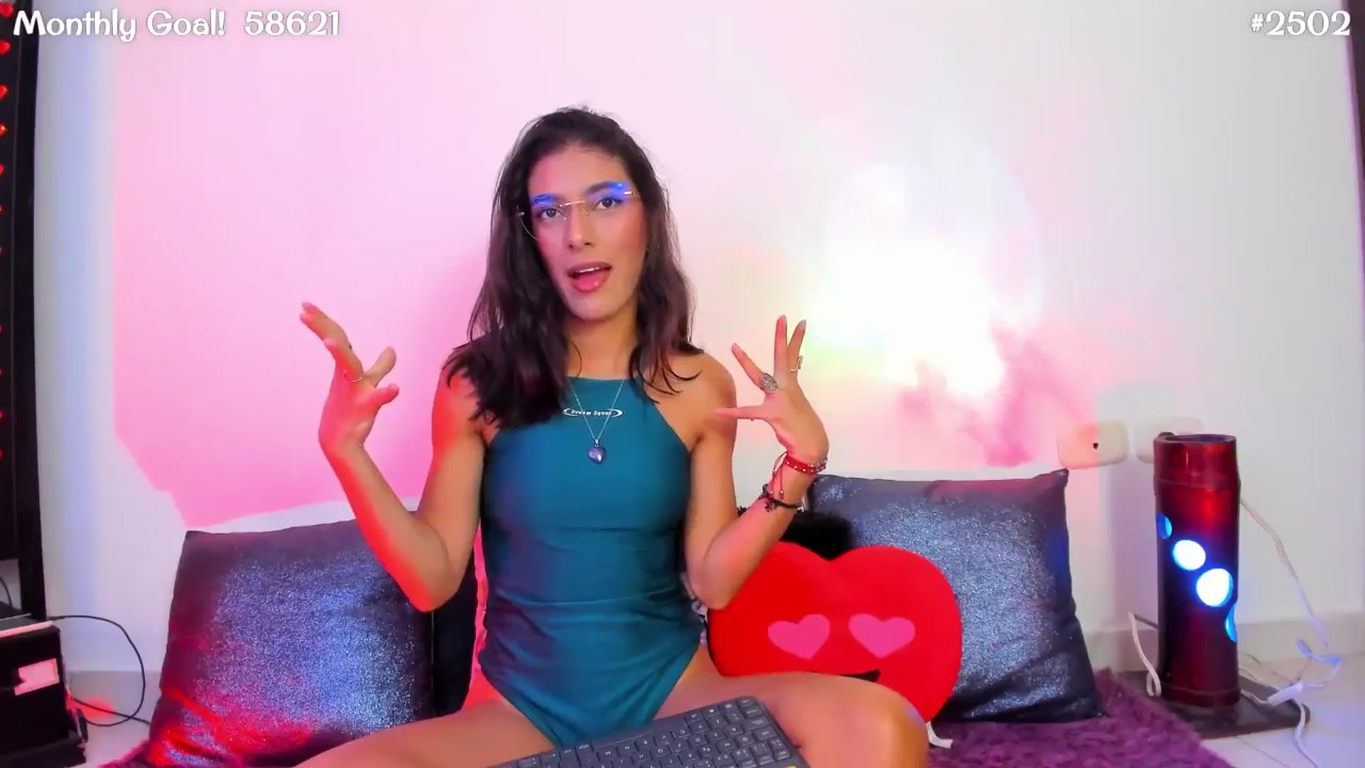 Gallery image thumbnail from Cassey_'s myfreecams stream on, 04/04/2026, 04:21 image 9 of 20