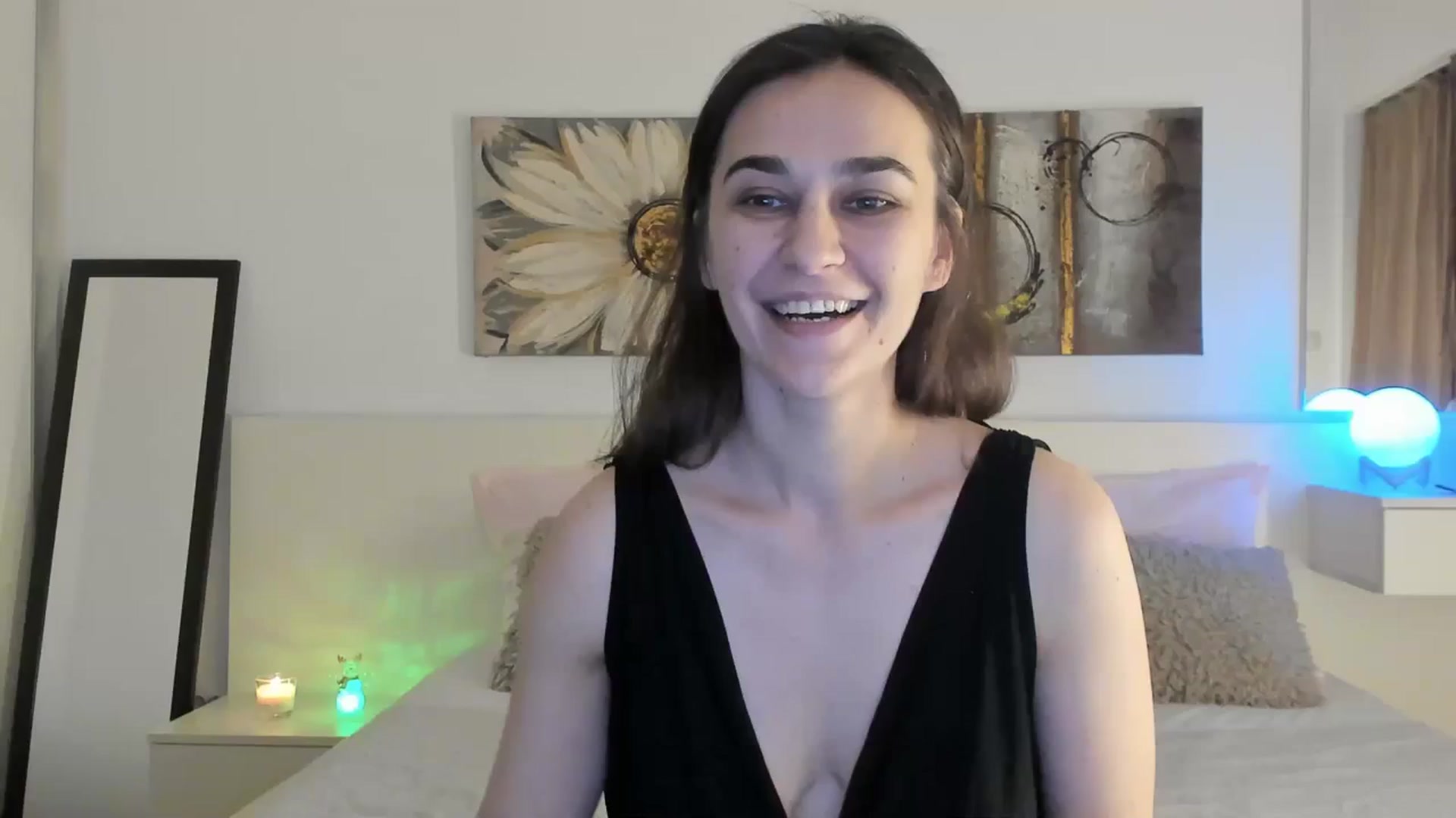 Gallery image thumbnail from CassidyJoy's myfreecams stream on, 12/25/2023, 16:36 image 1 of 20