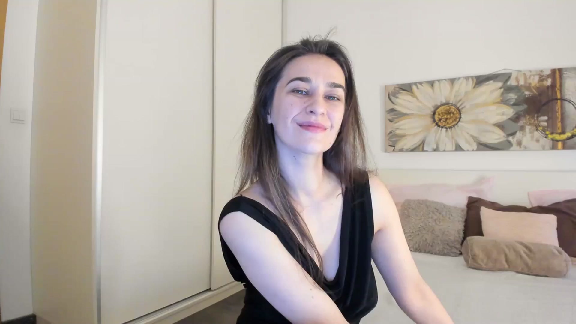 Gallery image thumbnail from CassidyJoy's myfreecams stream on, 12/25/2023, 16:36 image 18 of 20
