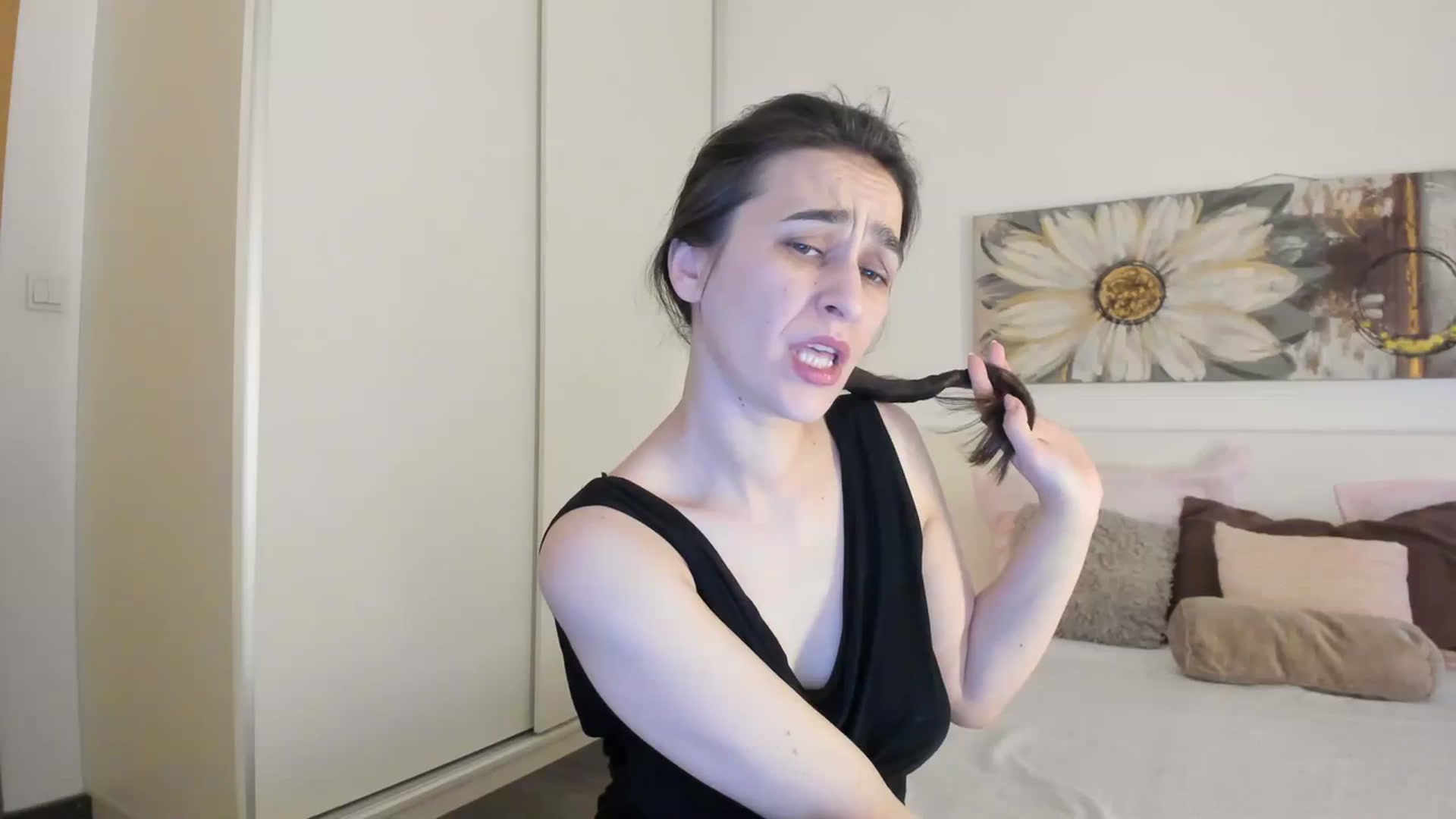 Gallery image thumbnail from CassidyJoy's myfreecams stream on, 12/25/2023, 16:36 image 17 of 20
