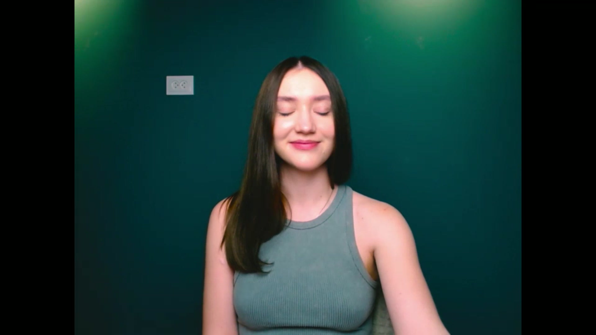 Gallery image thumbnail from Cassidy_Miss's myfreecams stream on, 12/25/2024, 20:36 image 18 of 20