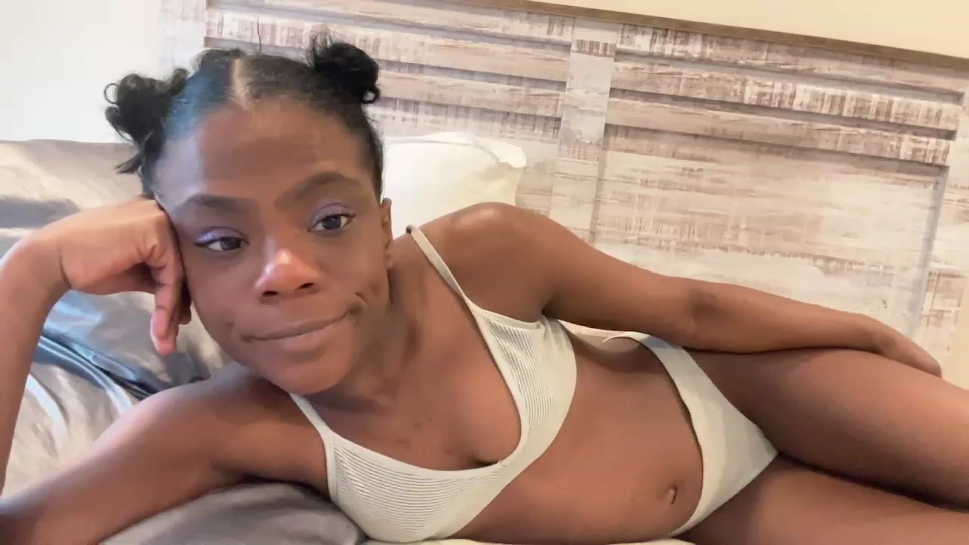 Gallery image thumbnail from Cassidysplace's myfreecams stream on, 06/03/2023, 18:37 image 1 of 20