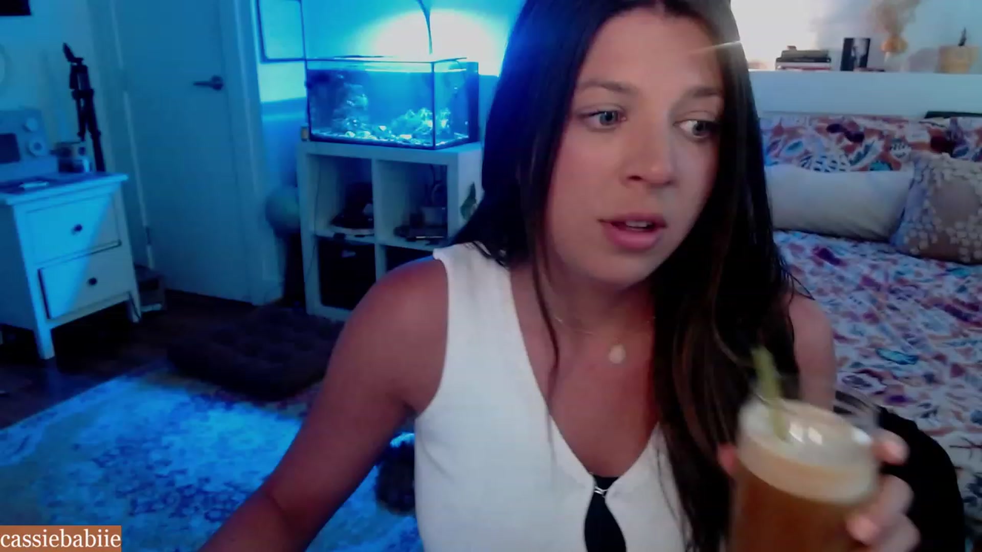 Gallery image thumbnail from CassieBabiie's myfreecams stream on, 06/27/2023, 20:22 image 2 of 20