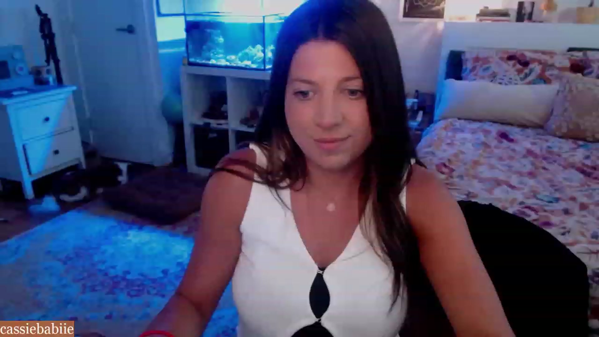 Gallery image thumbnail from CassieBabiie's myfreecams stream on, 06/27/2023, 20:22 image 18 of 20
