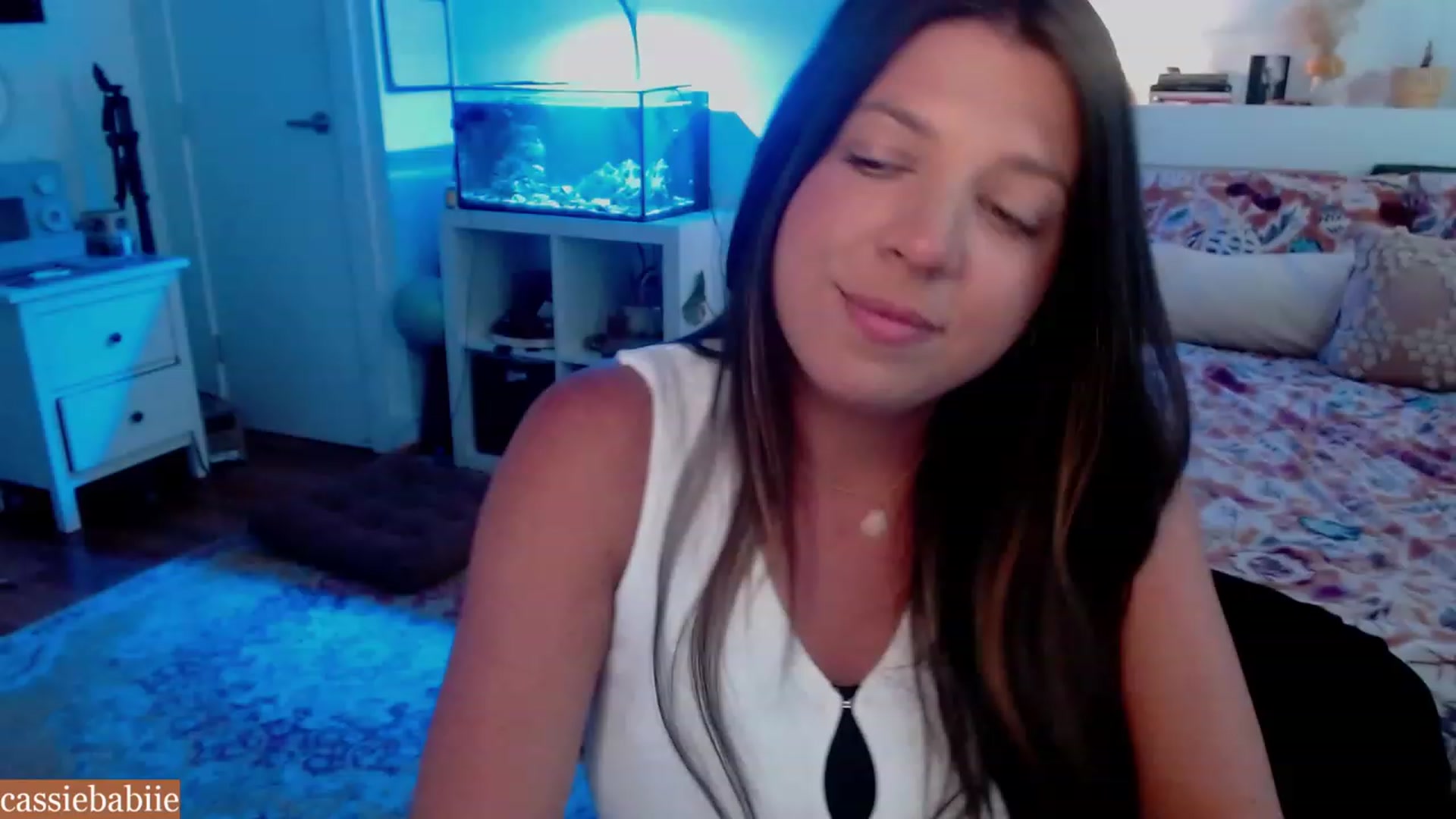 Gallery image thumbnail from CassieBabiie's myfreecams stream on, 06/27/2023, 20:22 image 3 of 20