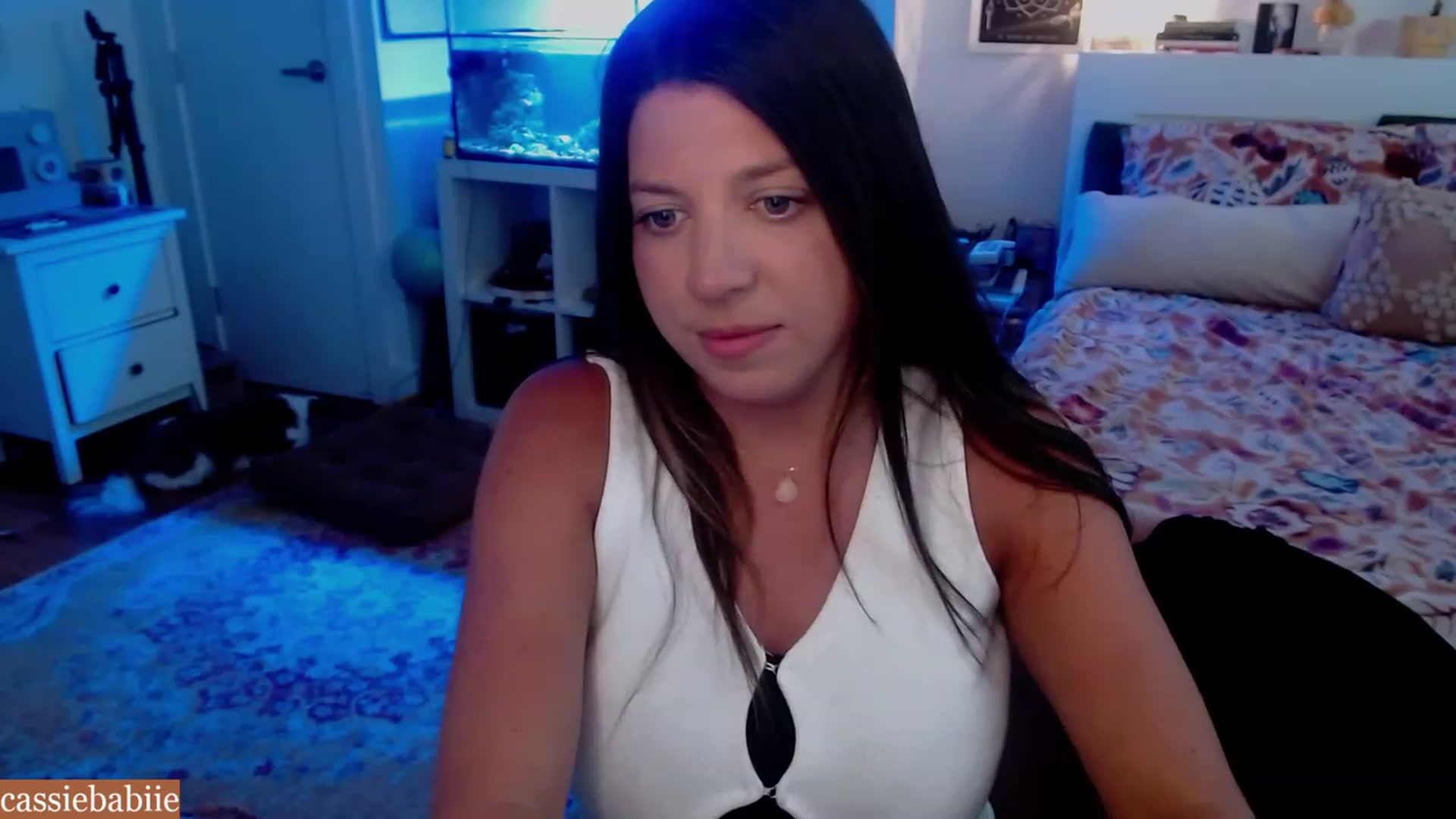 Gallery image thumbnail from CassieBabiie's myfreecams stream on, 06/27/2023, 20:22 image 19 of 20