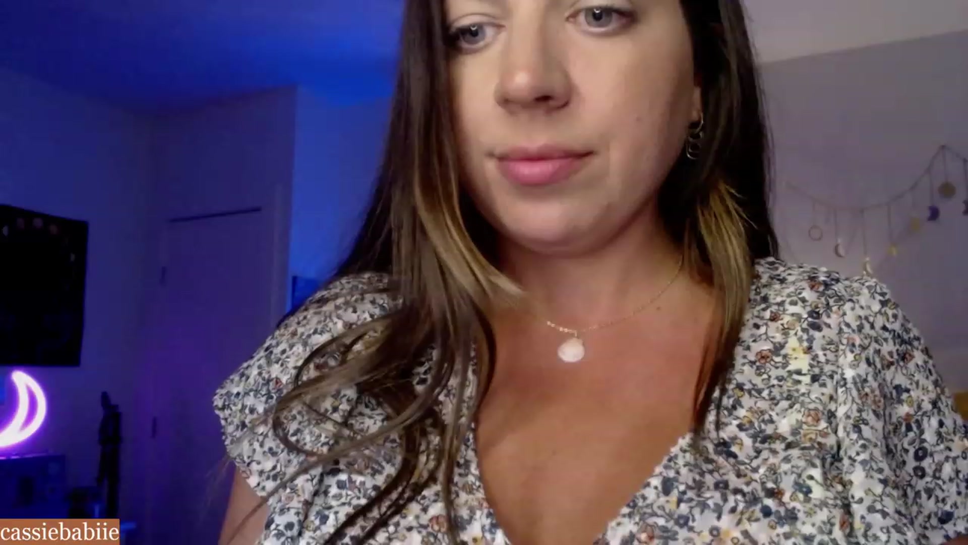 Gallery image thumbnail from CassieBabiie's myfreecams stream on, 06/28/2023, 03:24 image 18 of 20