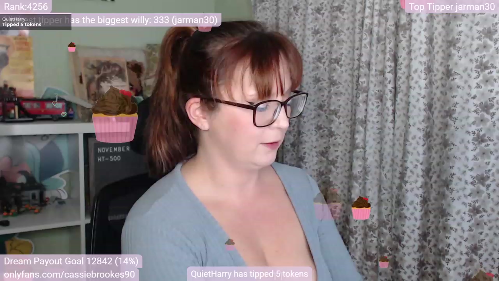 Gallery image thumbnail from CassieBrookes's myfreecams stream on, 11/18/2022, 19:13 image 13 of 20
