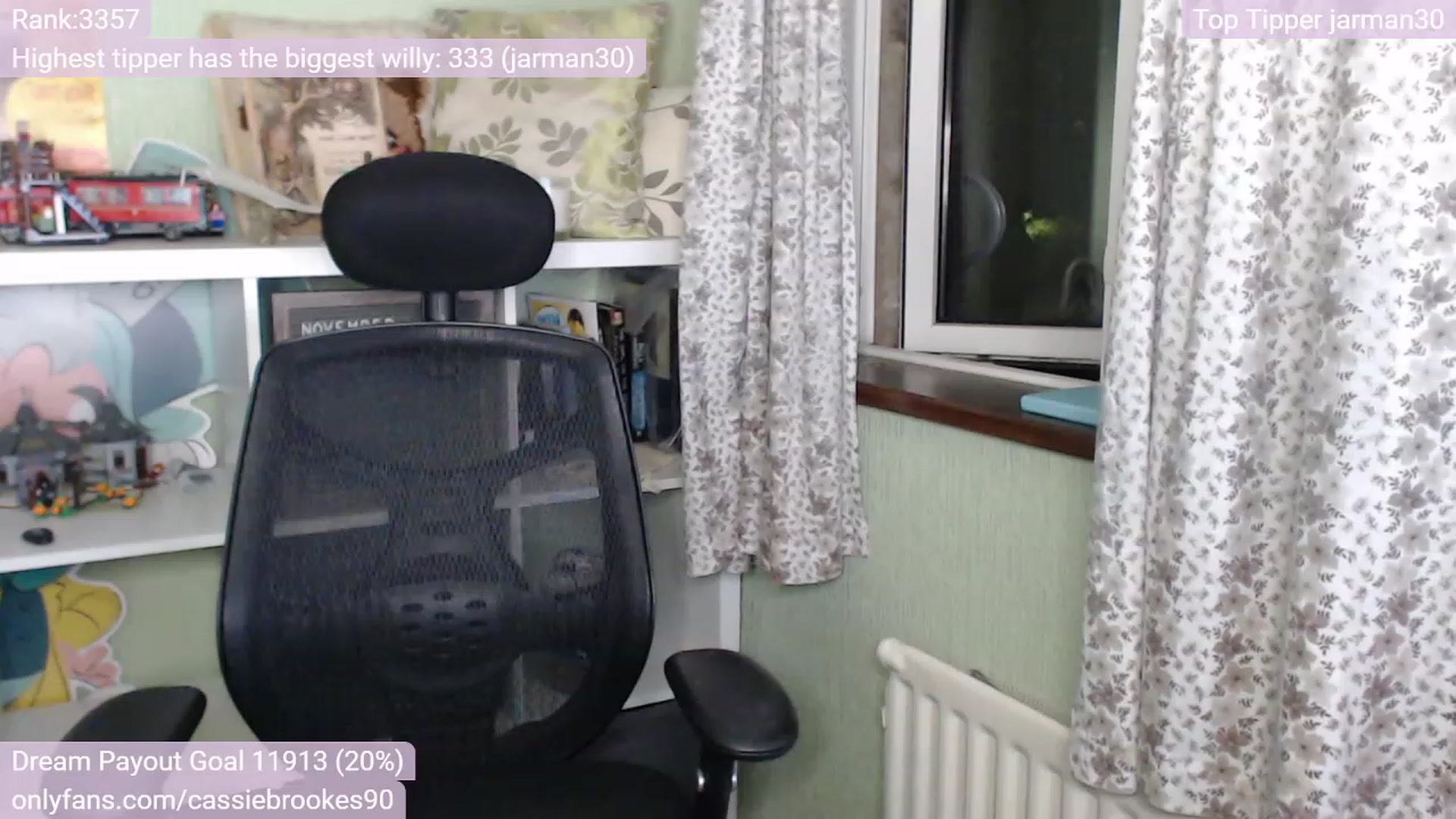 Gallery image thumbnail from CassieBrookes's myfreecams stream on, 11/18/2022, 19:48 image 15 of 20