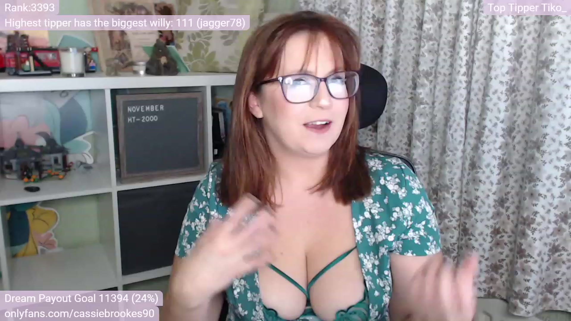Gallery image thumbnail from CassieBrookes's myfreecams stream on, 11/19/2022, 18:38 image 6 of 20