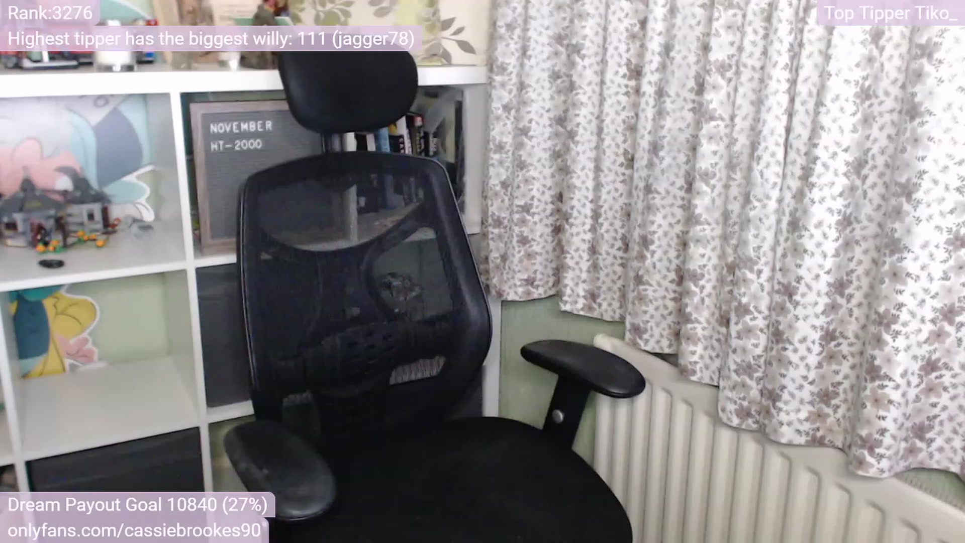 Gallery image thumbnail from CassieBrookes's myfreecams stream on, 11/19/2022, 18:38 image 14 of 20