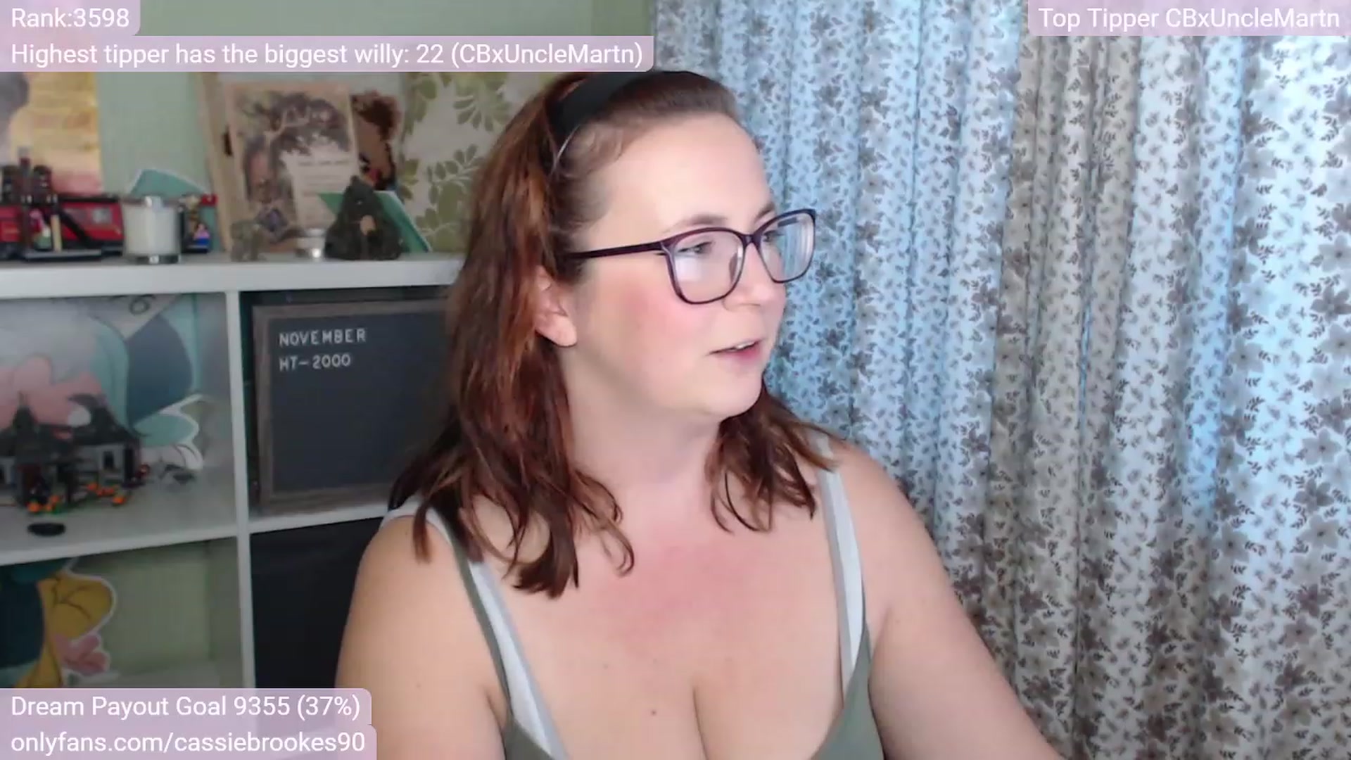 Gallery image thumbnail from CassieBrookes's myfreecams stream on, 11/24/2022, 16:26 image 7 of 20