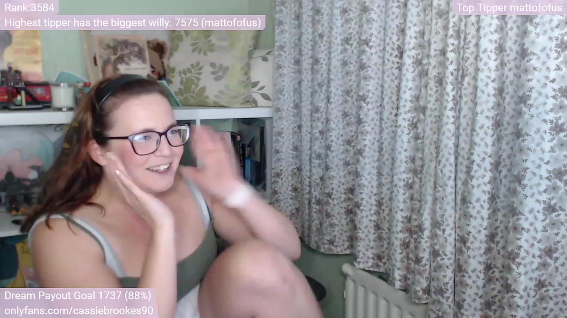 Gallery image thumbnail from CassieBrookes's myfreecams stream on, 11/24/2022, 16:26 image 18 of 20