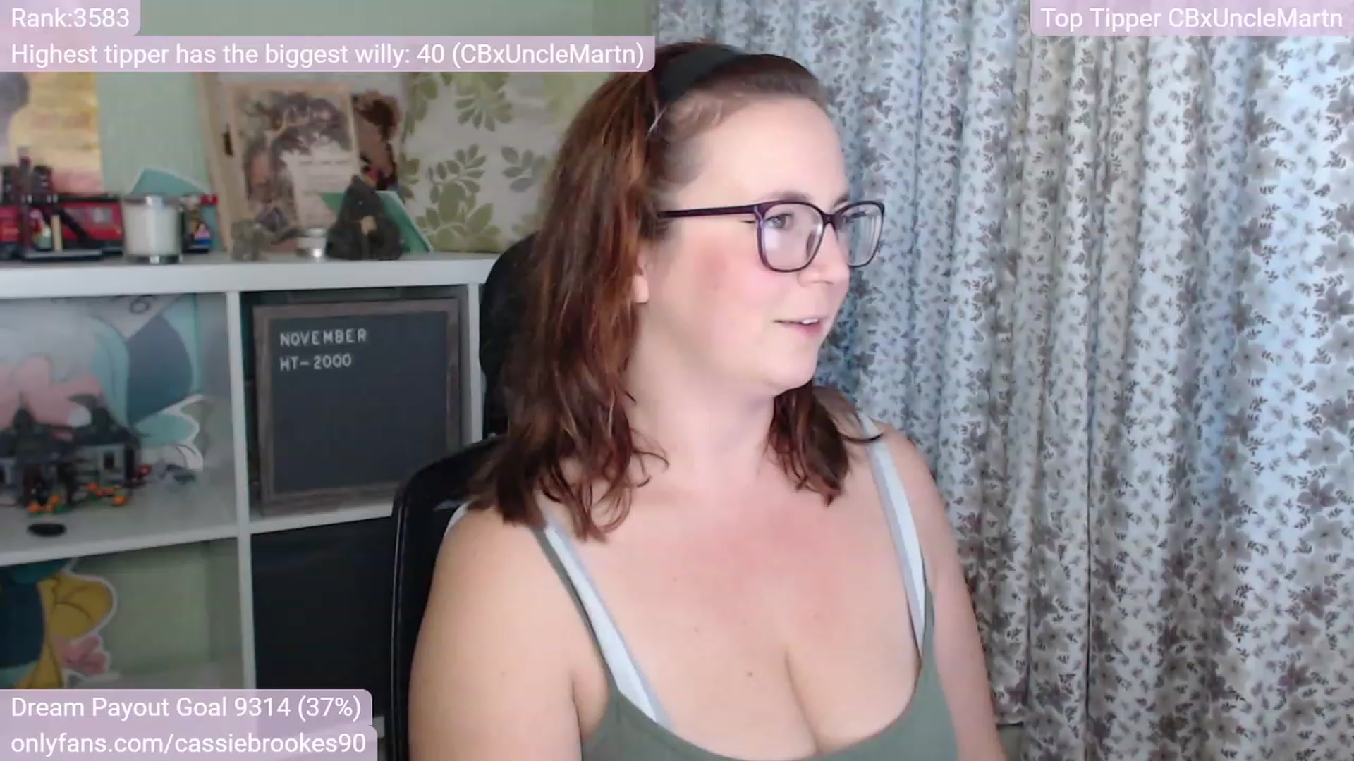 Gallery image thumbnail from CassieBrookes's myfreecams stream on, 11/24/2022, 16:26 image 11 of 20