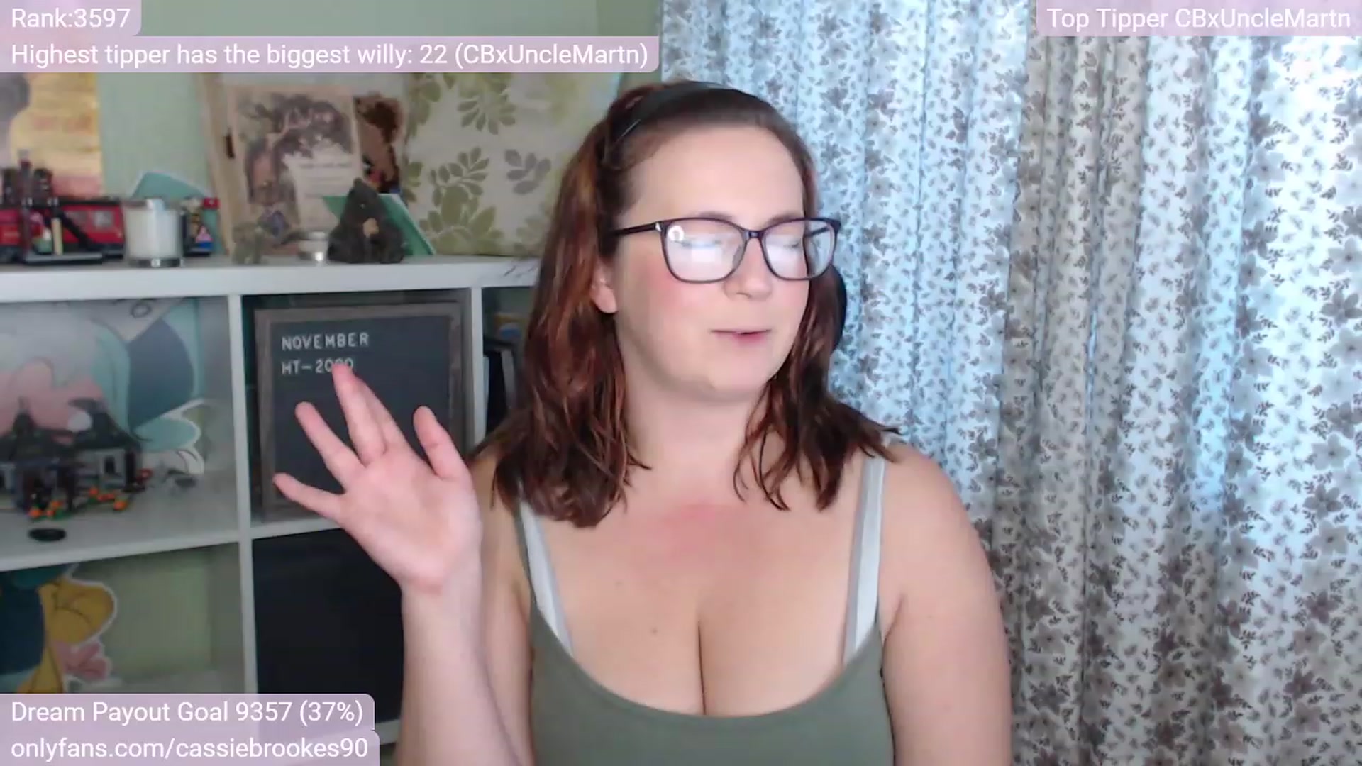 Gallery image thumbnail from CassieBrookes's myfreecams stream on, 11/24/2022, 16:26 image 4 of 20
