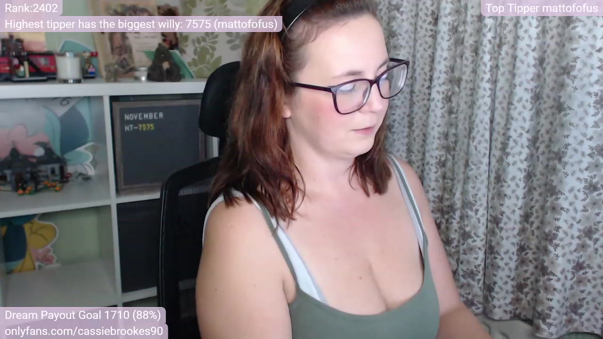 Gallery image thumbnail from CassieBrookes's myfreecams stream on, 11/24/2022, 17:38 image 9 of 20