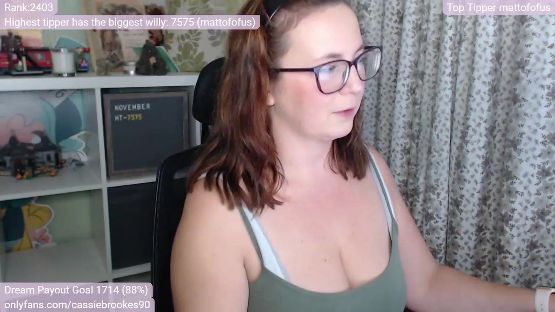 Gallery image thumbnail from CassieBrookes's myfreecams stream on, 11/24/2022, 17:38 image 6 of 20