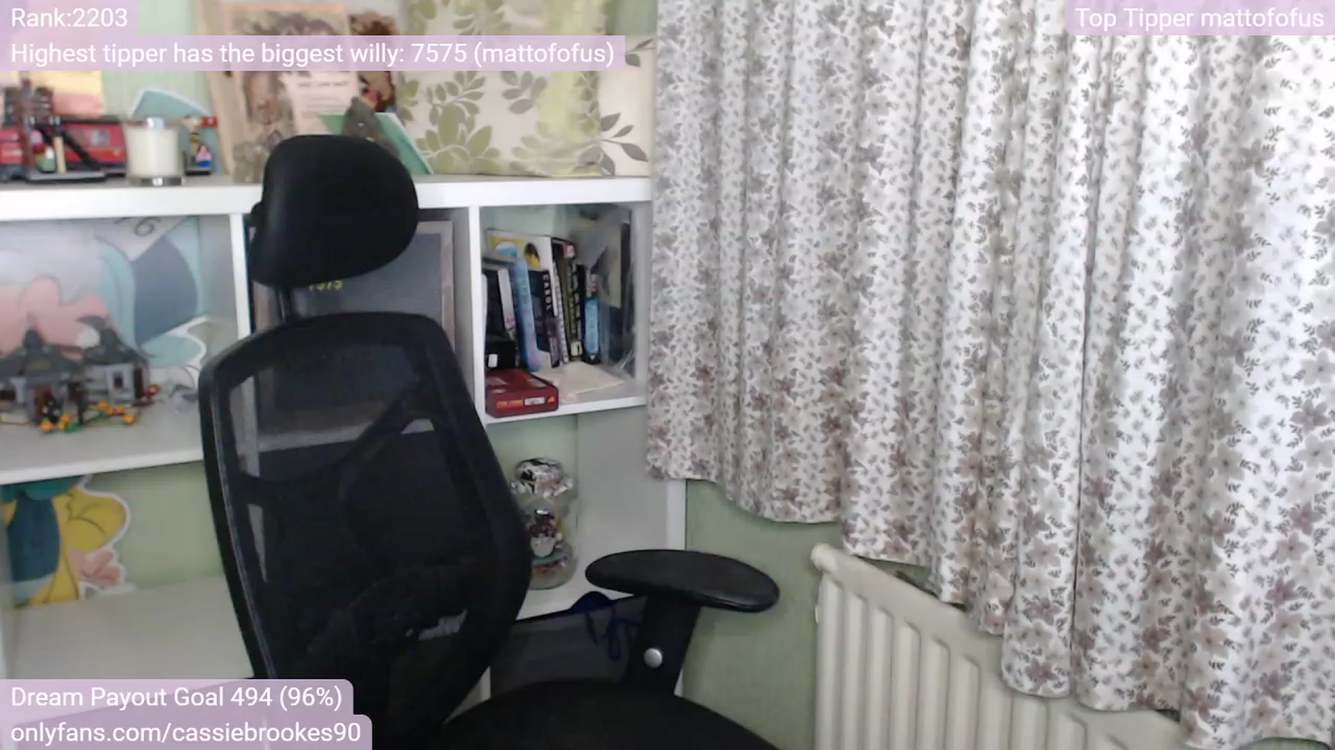 Gallery image thumbnail from CassieBrookes's myfreecams stream on, 11/24/2022, 17:38 image 14 of 20