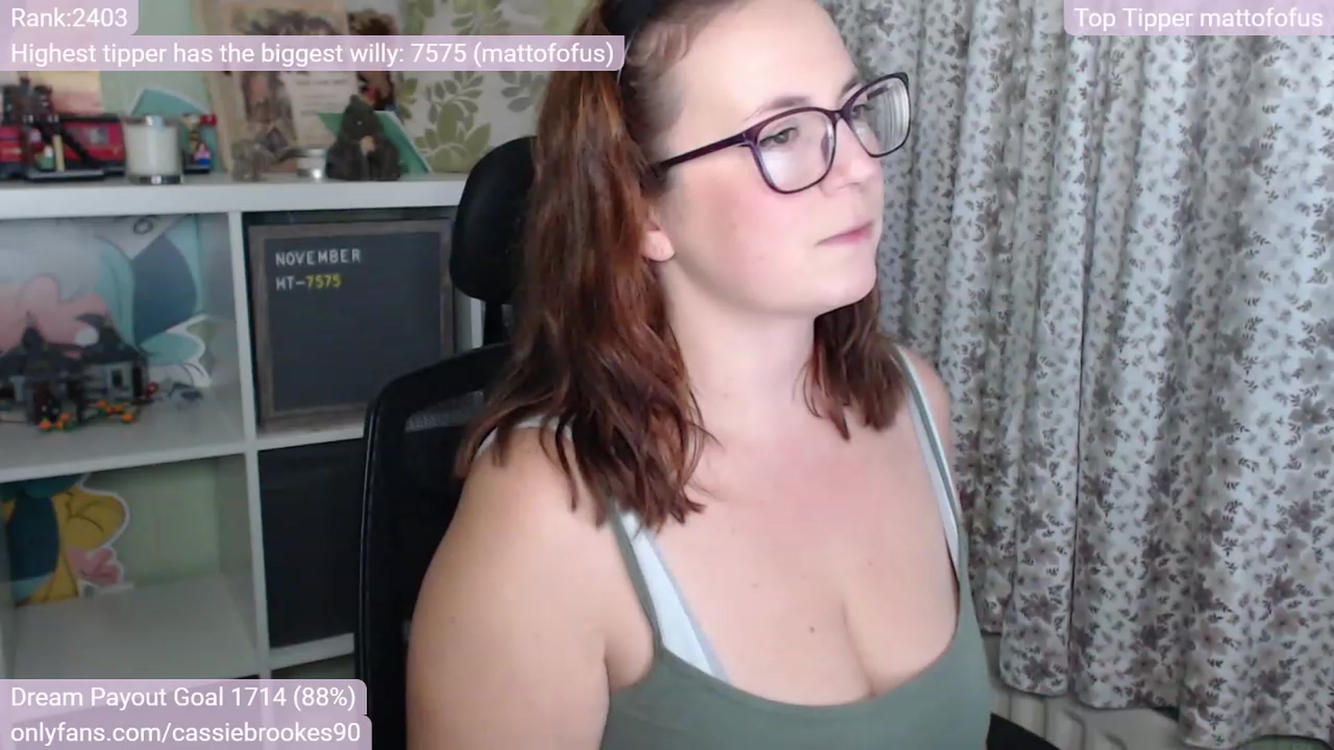Gallery image thumbnail from CassieBrookes's myfreecams stream on, 11/24/2022, 17:38 image 7 of 20