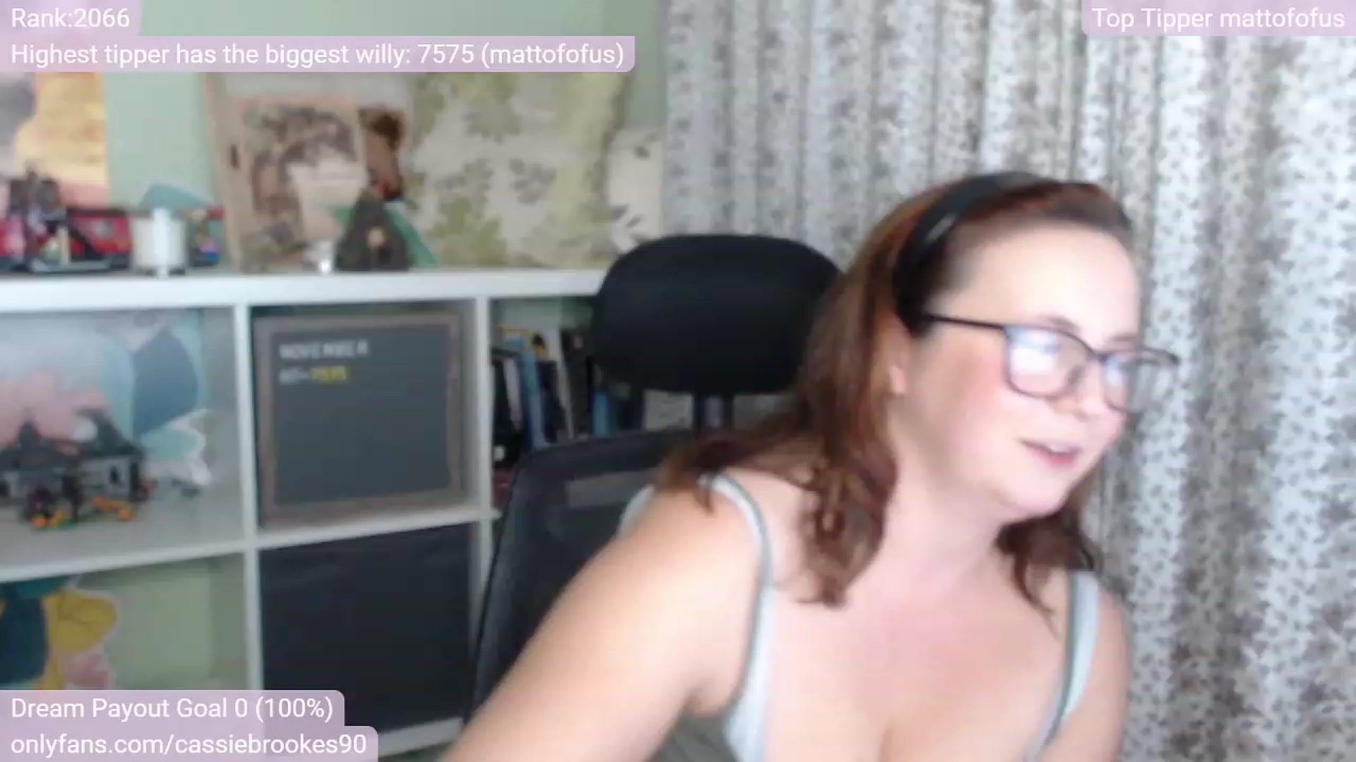 Gallery image thumbnail from CassieBrookes's myfreecams stream on, 11/24/2022, 20:28 image 6 of 20