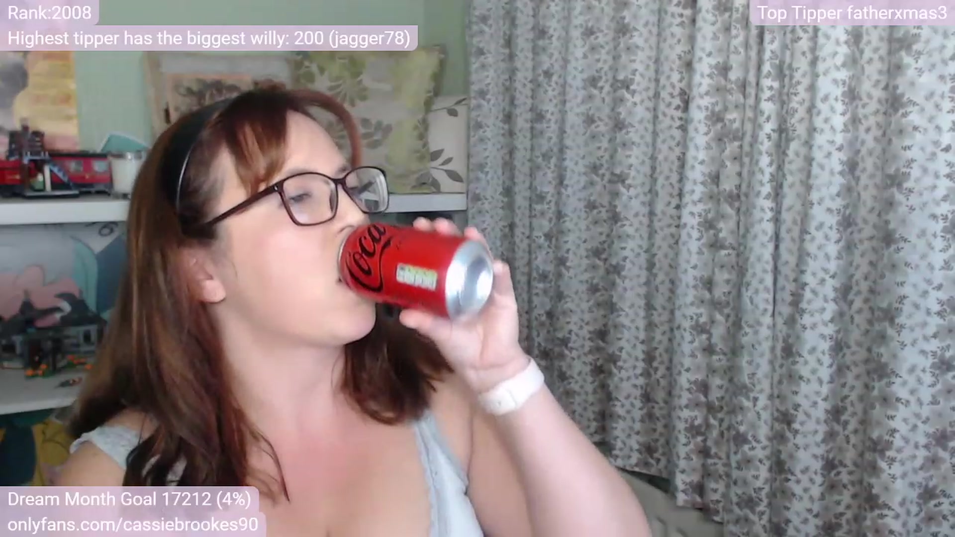 Gallery image thumbnail from CassieBrookes's myfreecams stream on, 11/25/2022, 19:16 image 18 of 20