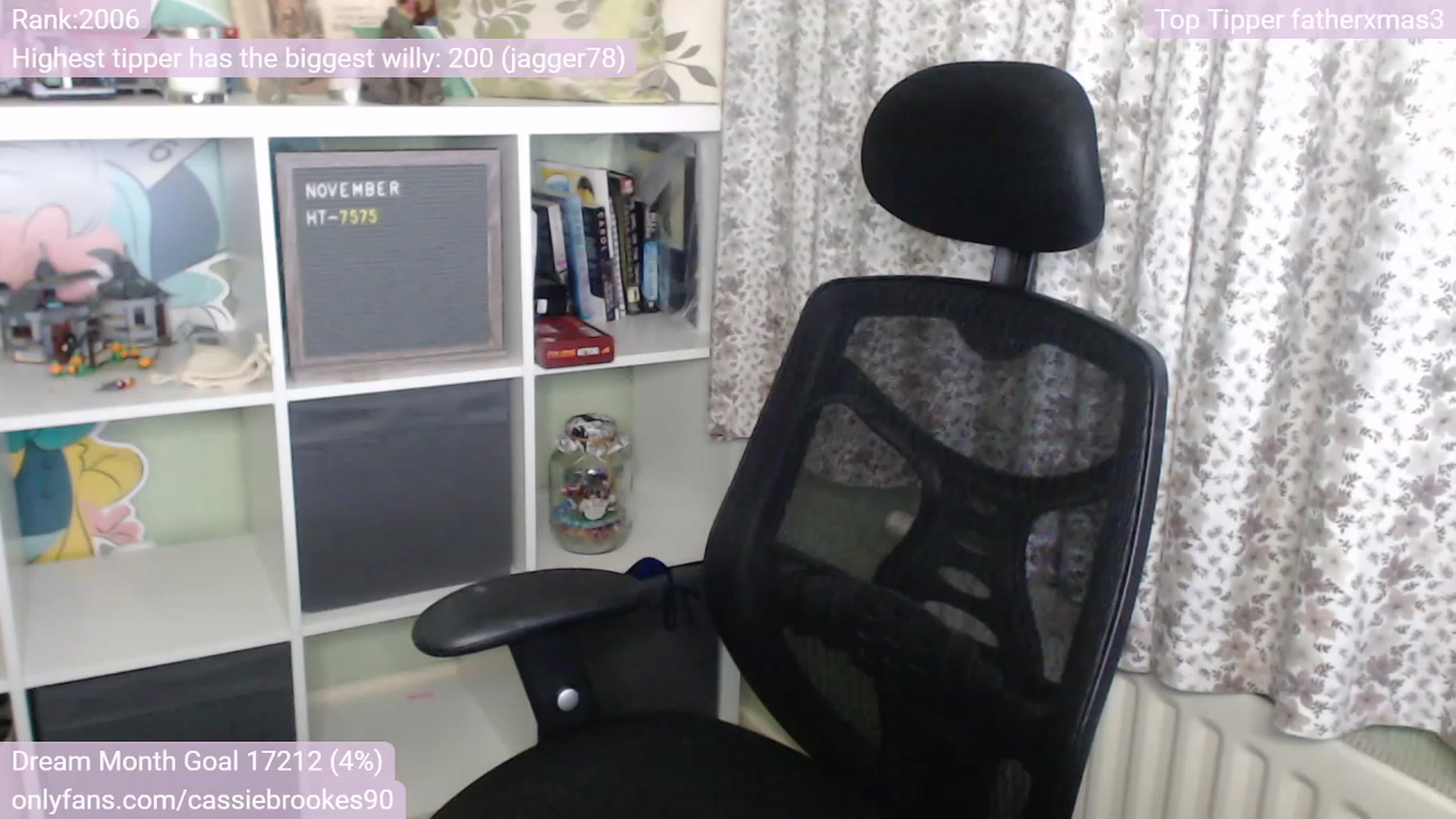 Gallery image thumbnail from CassieBrookes's myfreecams stream on, 11/25/2022, 19:16 image 13 of 20