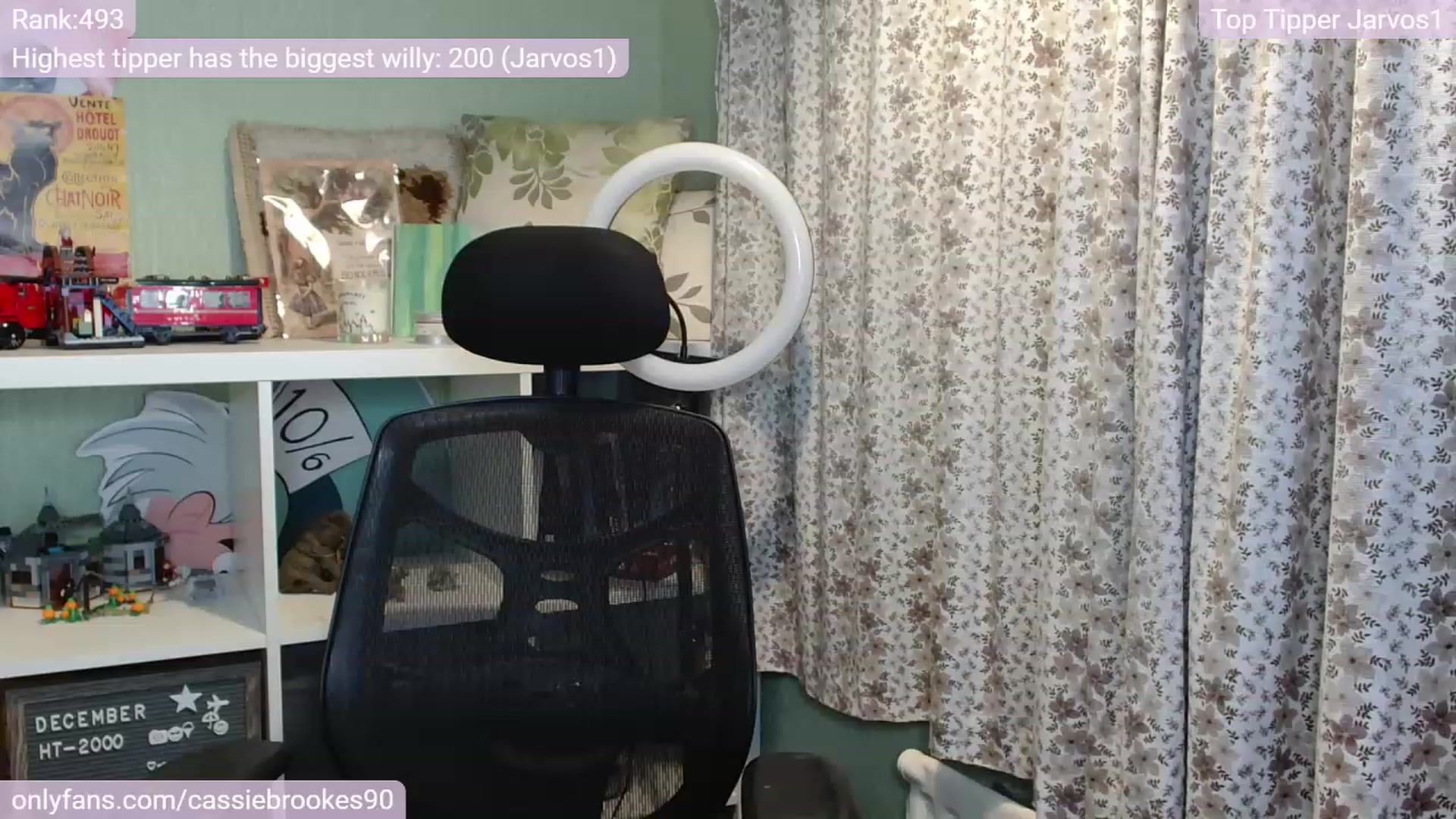 Gallery image thumbnail from CassieBrookes's myfreecams stream on, 12/03/2022, 19:10 image 12 of 20