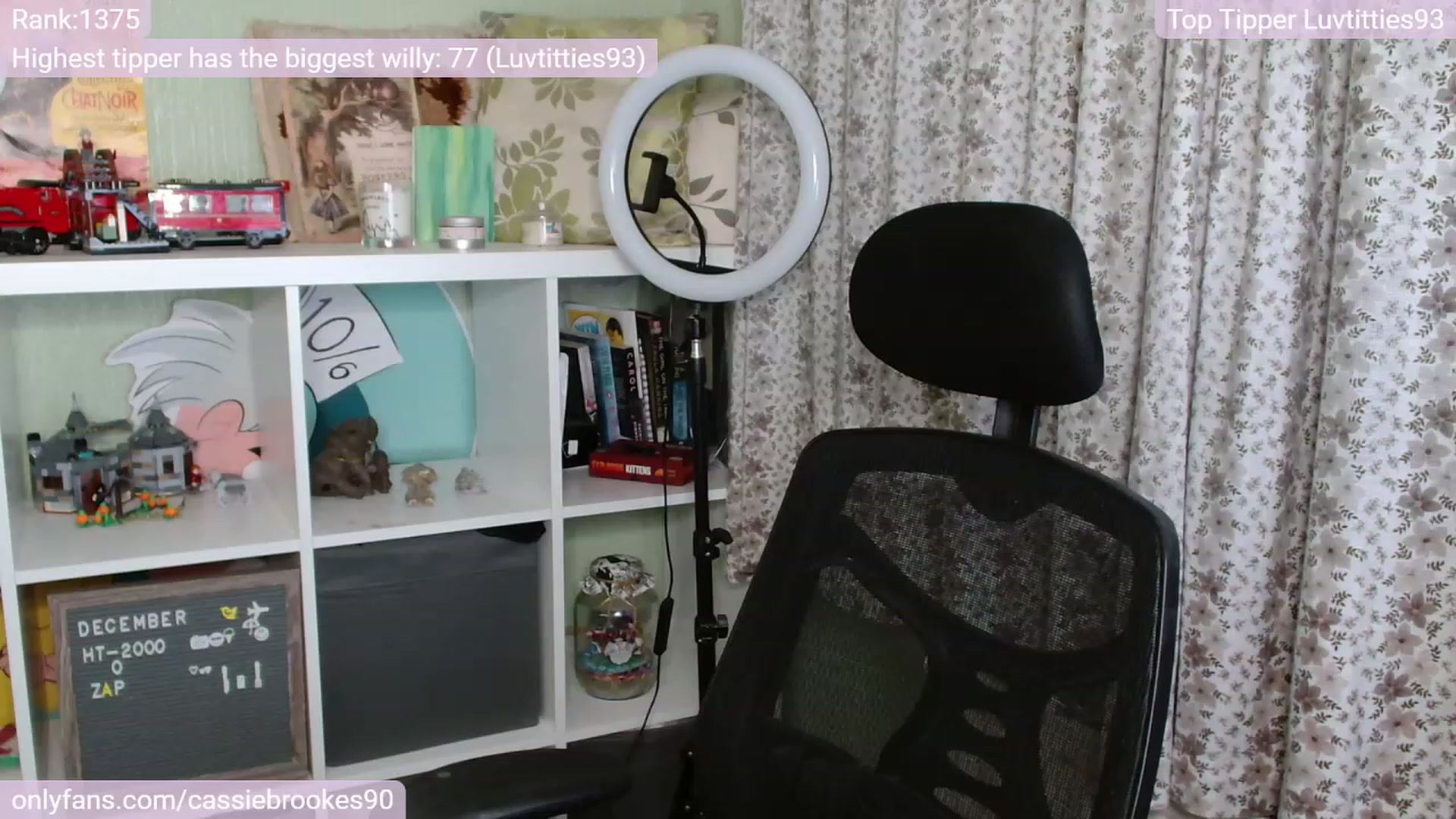 Gallery image thumbnail from CassieBrookes's myfreecams stream on, 12/09/2022, 17:44 image 9 of 20