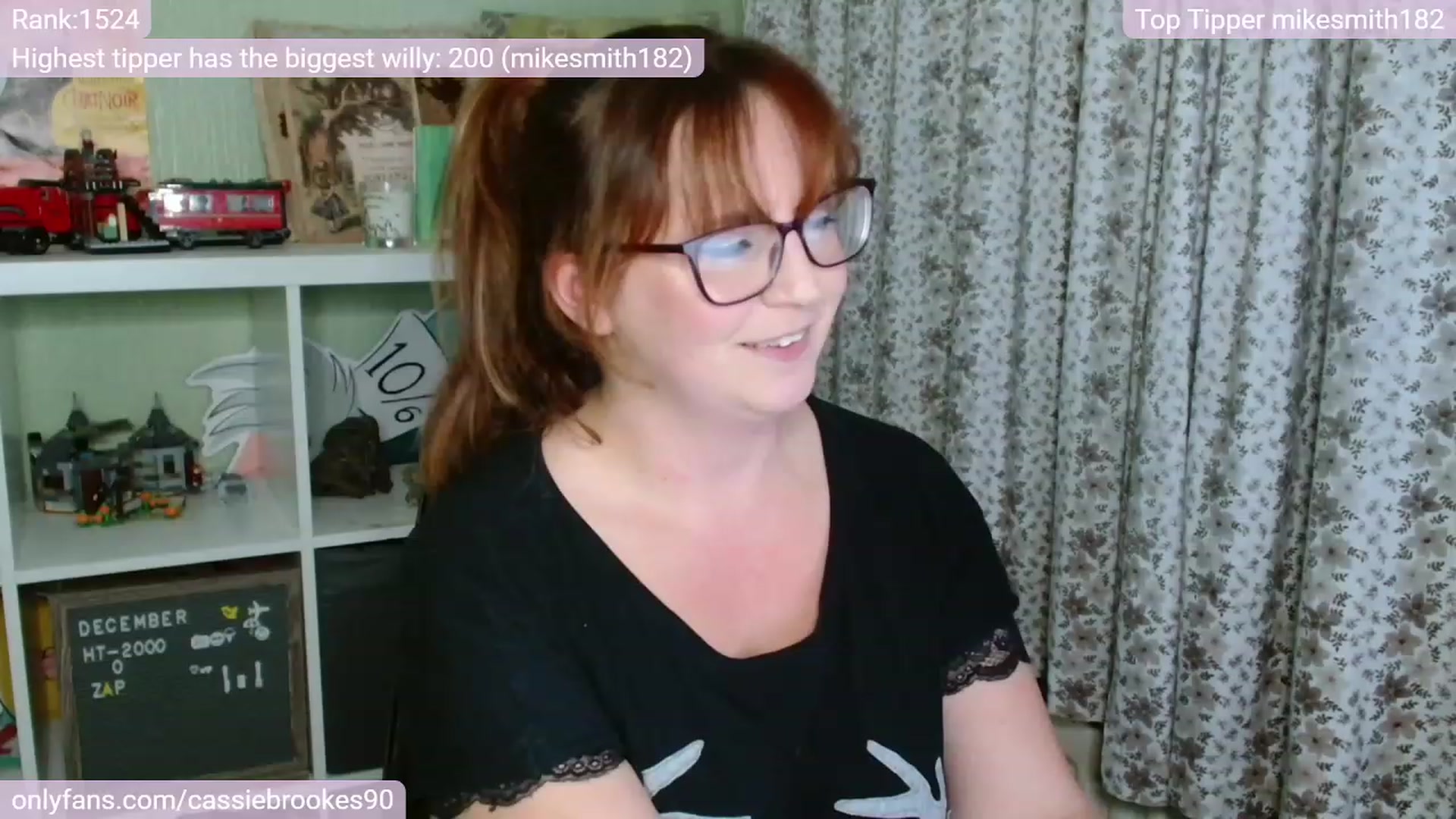 Gallery image thumbnail from CassieBrookes's myfreecams stream on, 12/10/2022, 19:03 image 15 of 20