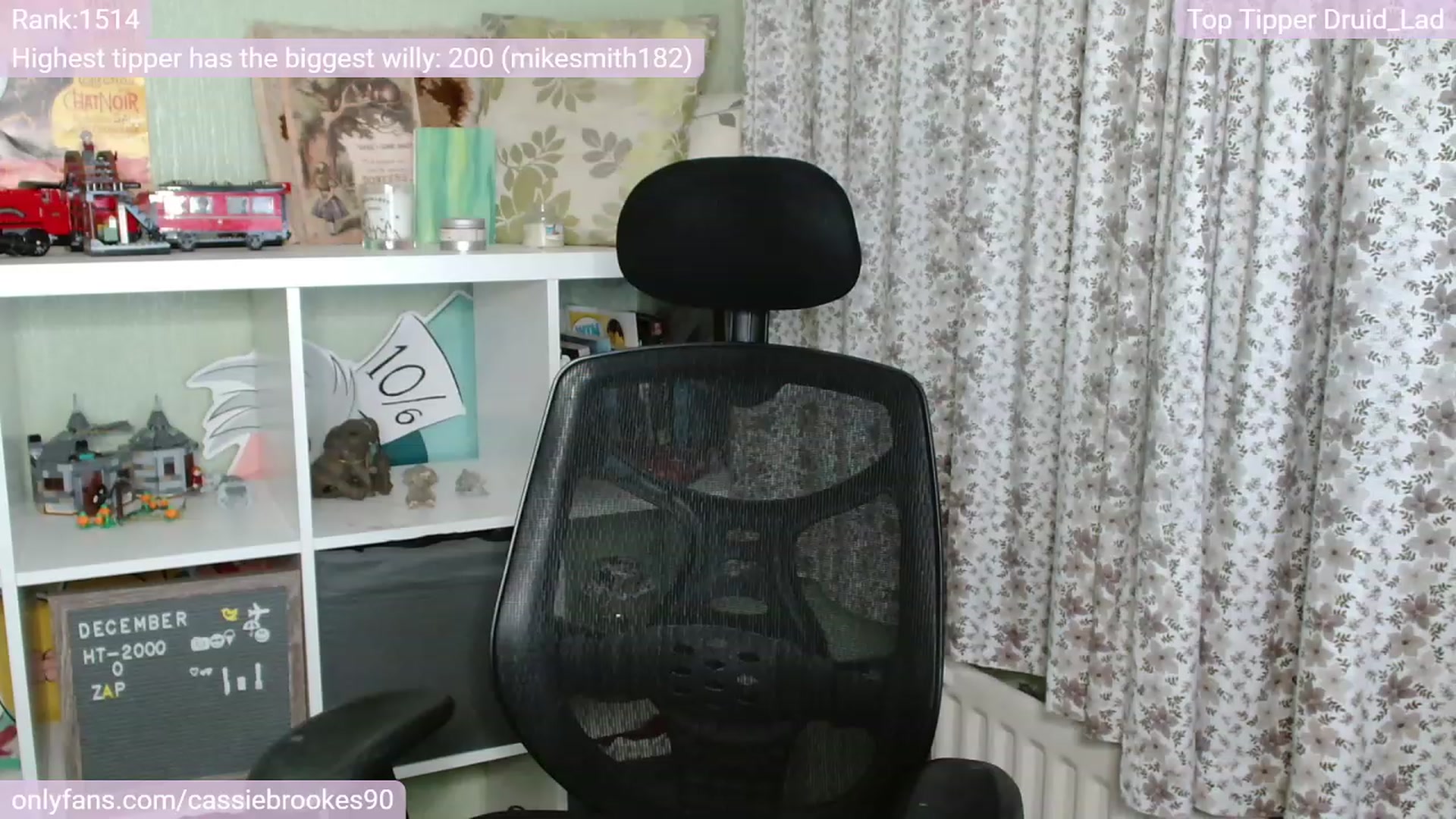 Gallery image thumbnail from CassieBrookes's myfreecams stream on, 12/10/2022, 19:38 image 4 of 20