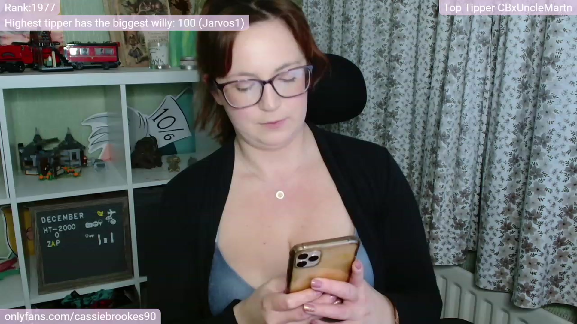 Gallery image thumbnail from CassieBrookes's myfreecams stream on, 12/15/2022, 20:53 image 5 of 20
